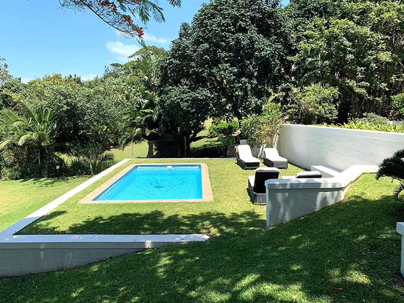 Swimming pool in Coral Tree Colony Bed & Breakfast