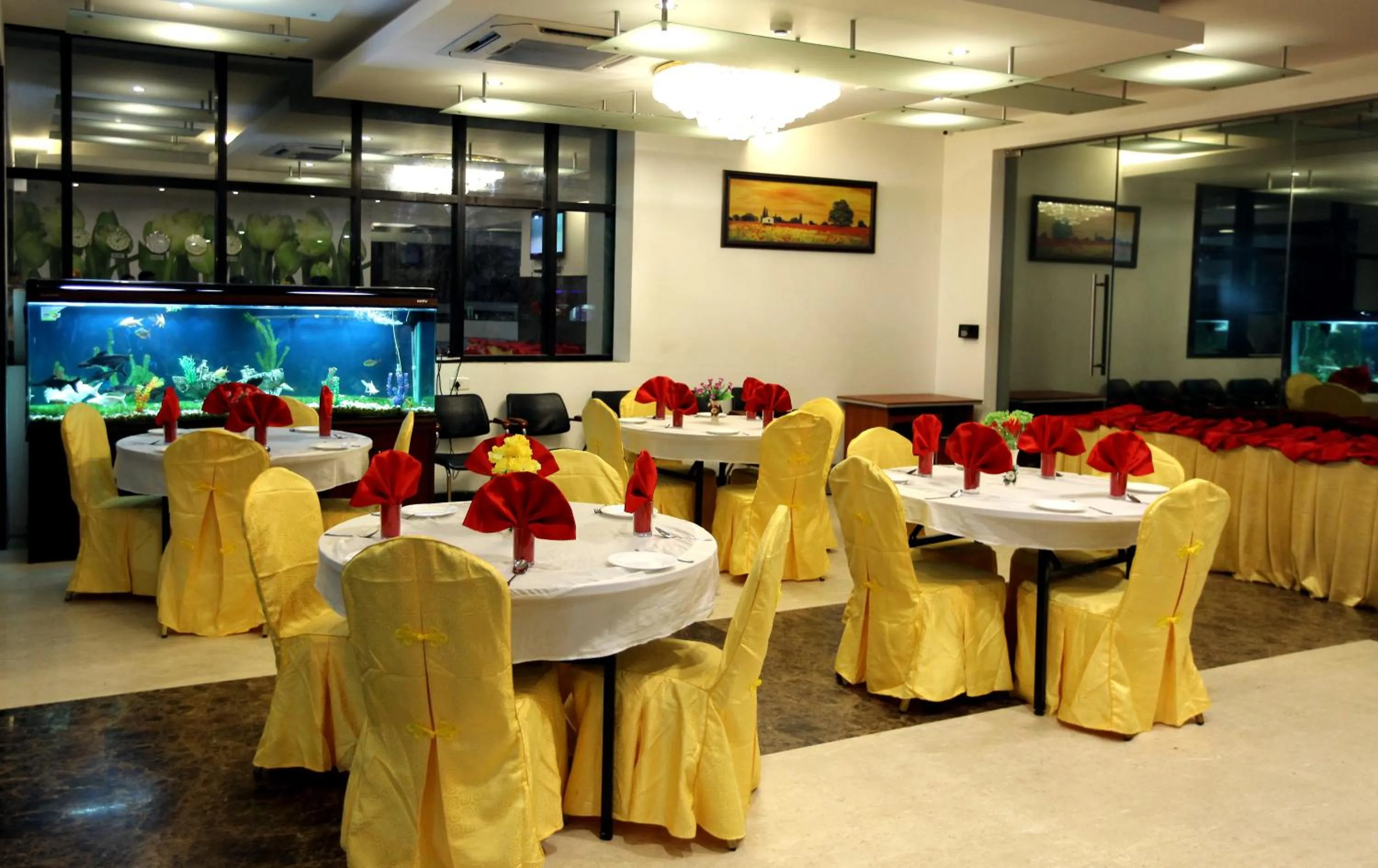 Communal lounge/ TV room in Hotel Vassi Palaze