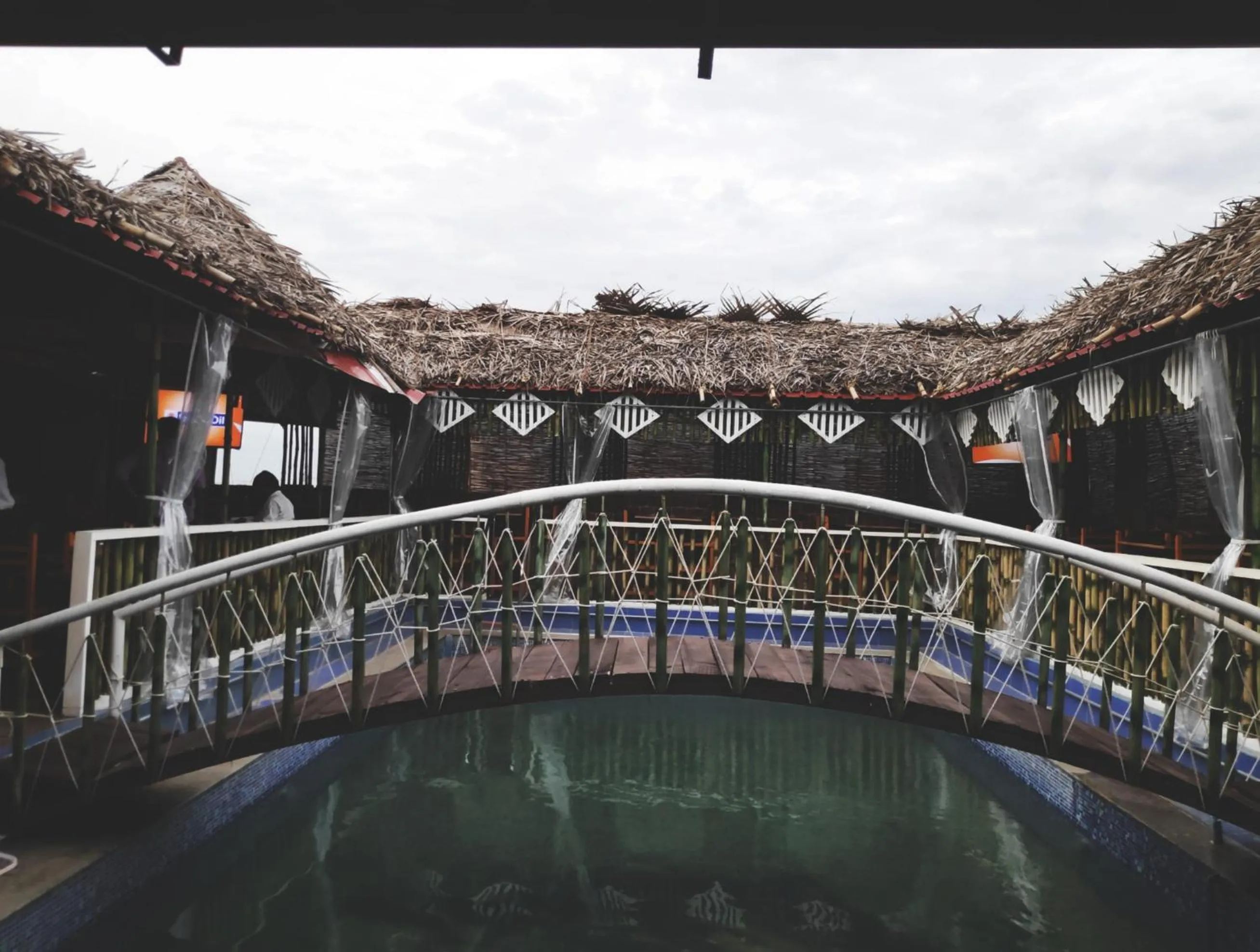 Restaurant/places to eat in Hotel Vassi Palaze