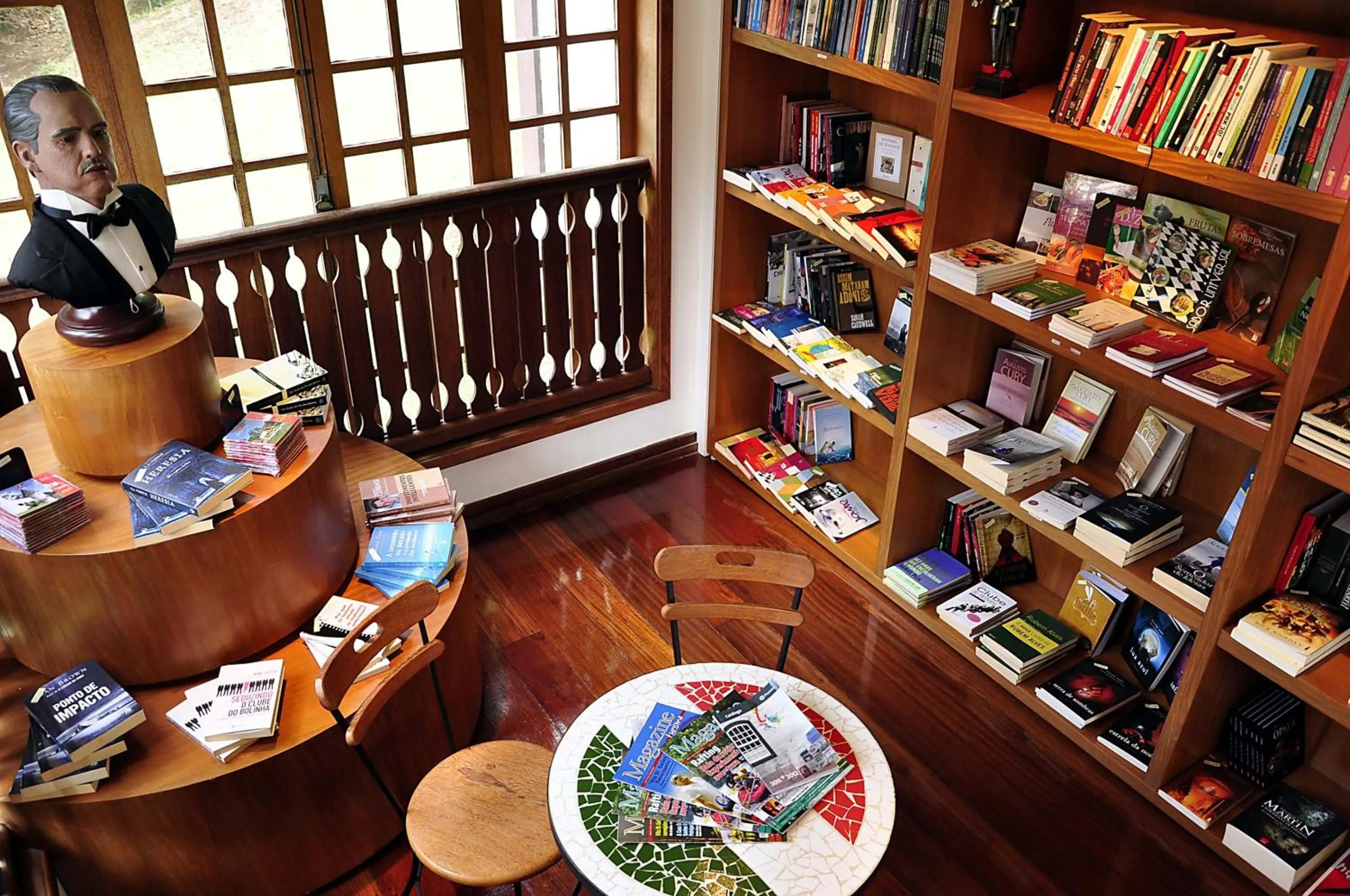 Library in Village Le Canton