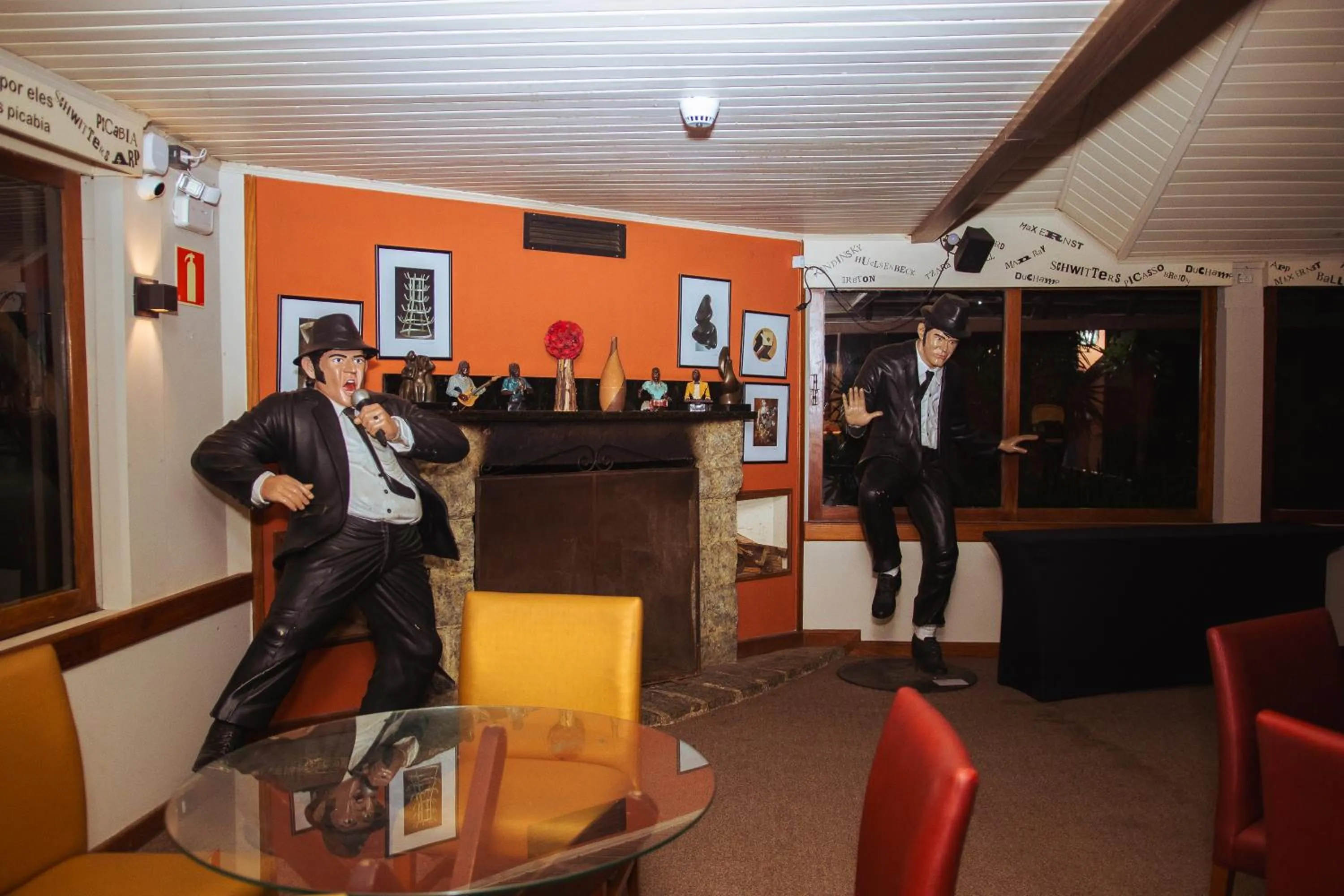 Lounge or bar in Village Le Canton