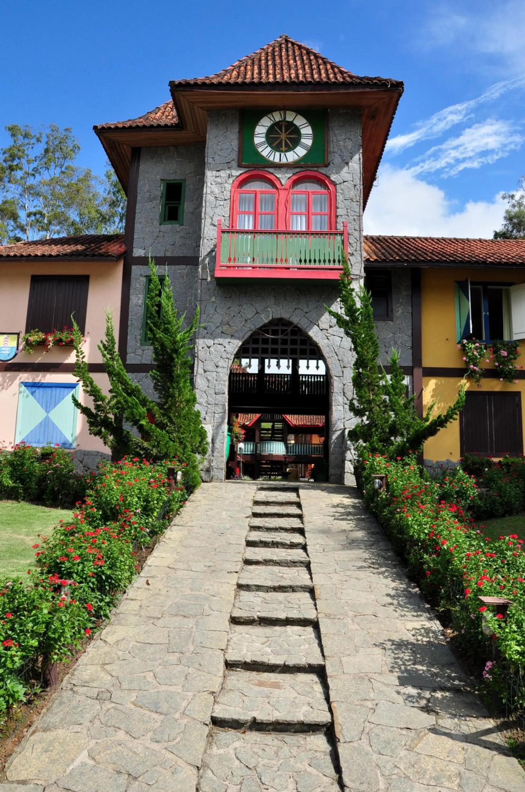 Facade/entrance in Village Le Canton
