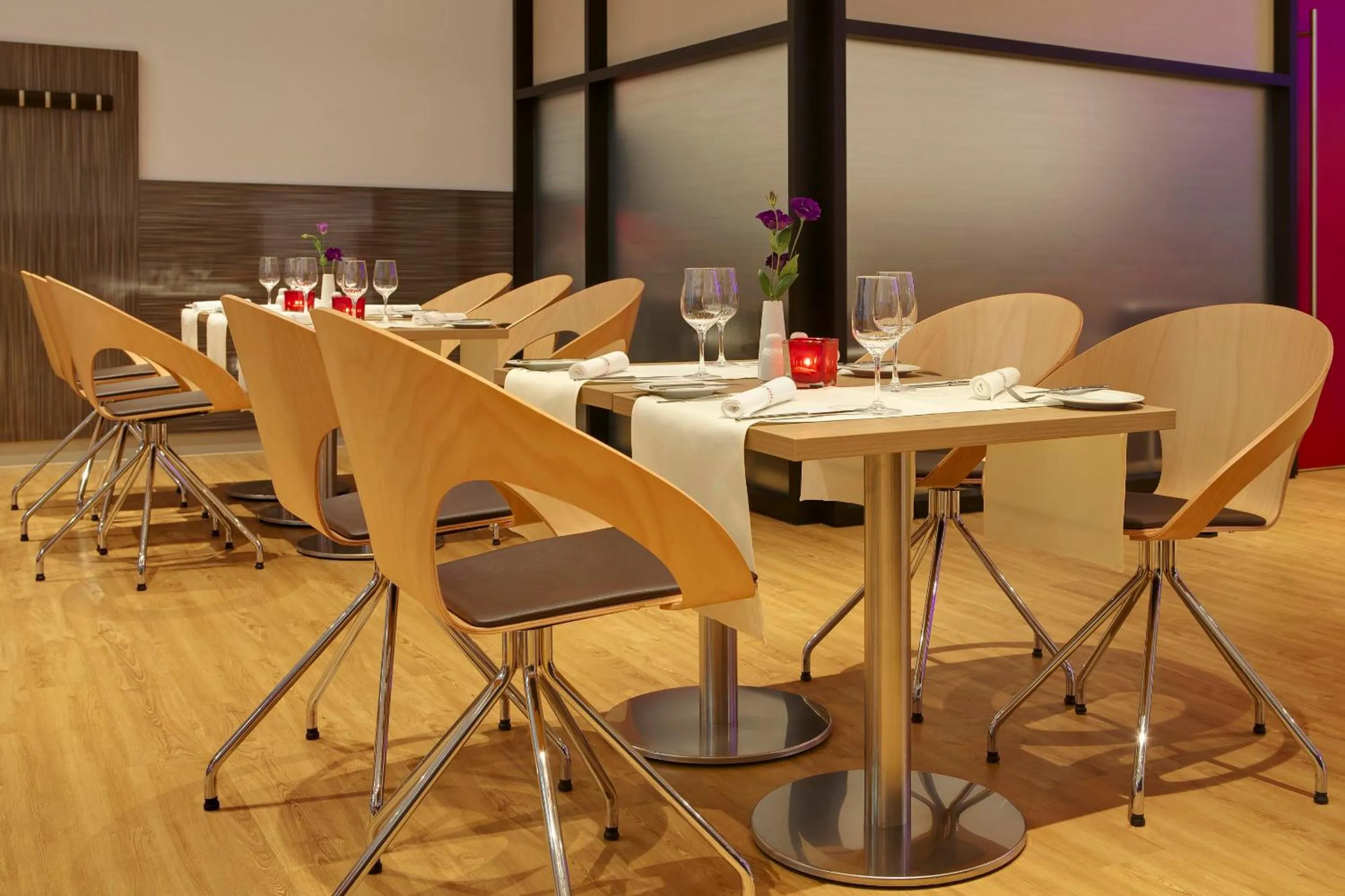 Restaurant/places to eat in IntercityHotel Berlin Hauptbahnhof