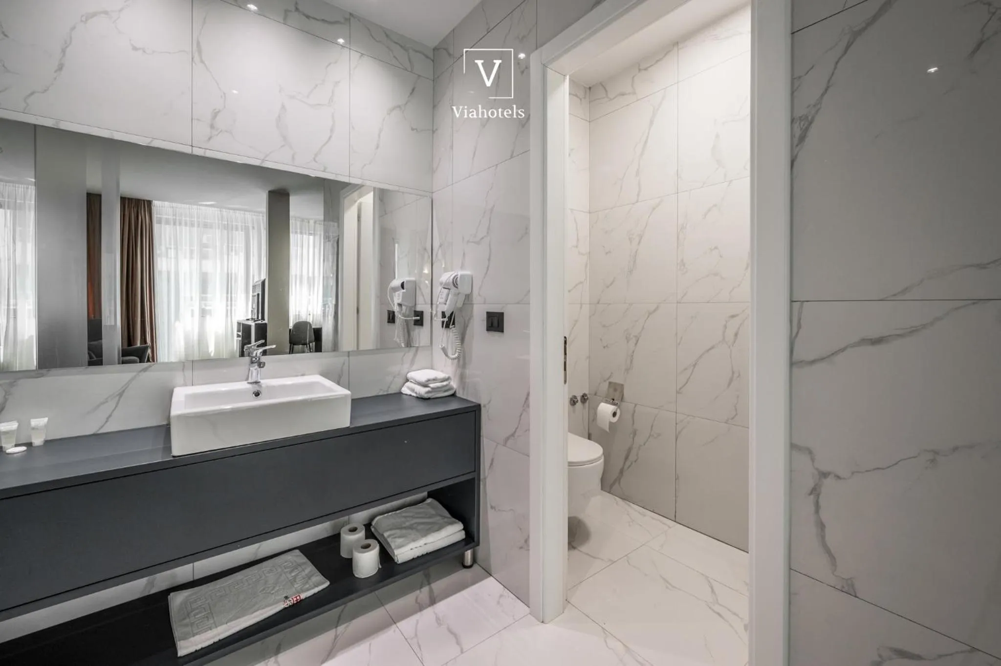 Shower in VH Eurostar Tirana Hotel Congress & Tirana Spa