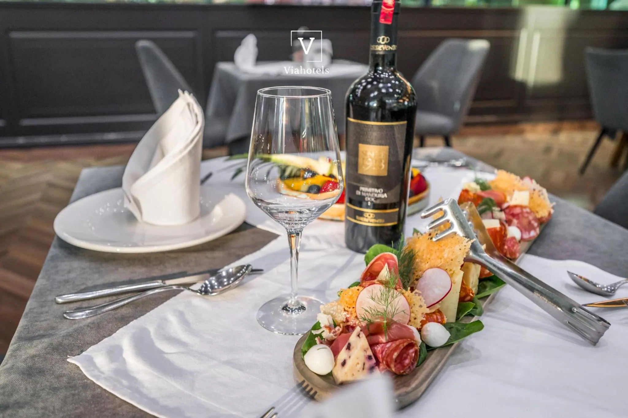 Restaurant/places to eat in VH Eurostar Tirana Hotel Congress & Tirana Spa