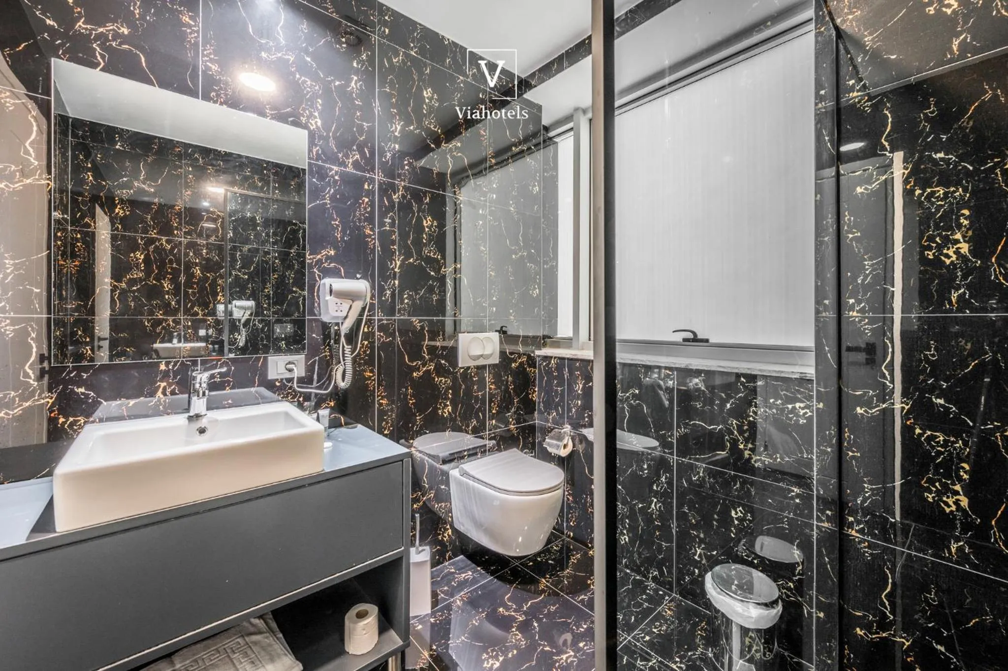 Shower in VH Eurostar Tirana Hotel Congress & Tirana Spa