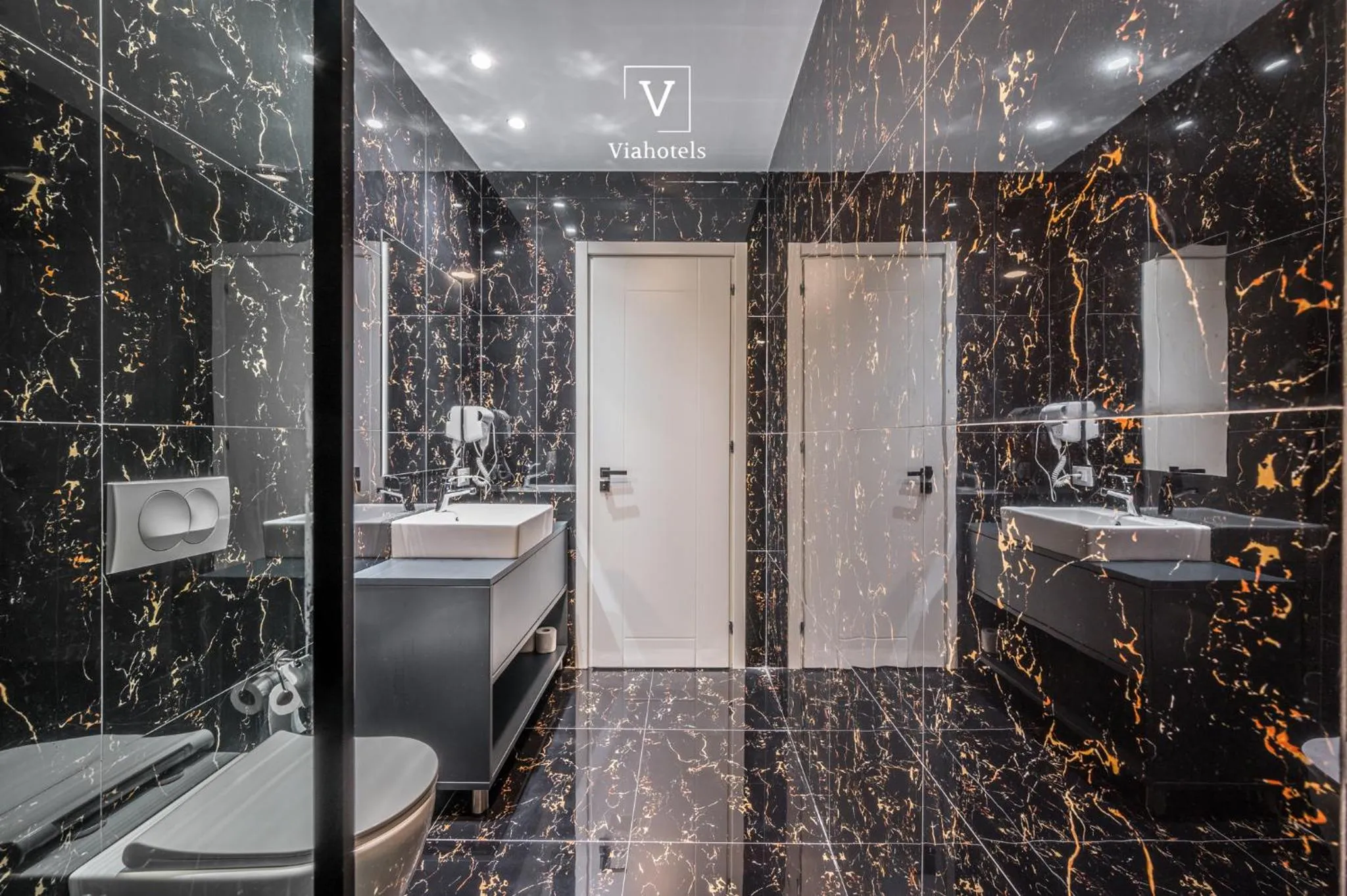 Shower in VH Eurostar Tirana Hotel Congress & Tirana Spa