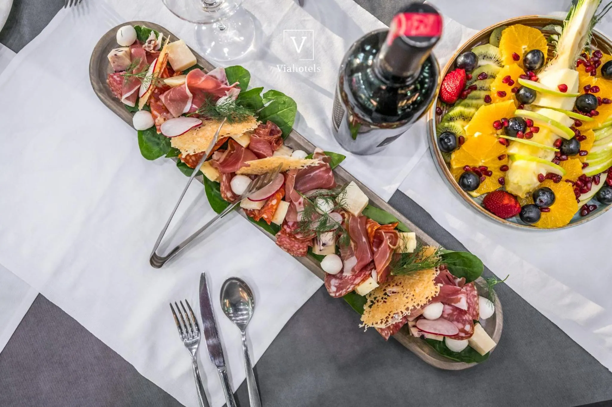 Restaurant/places to eat in VH Eurostar Tirana Hotel Congress & Tirana Spa