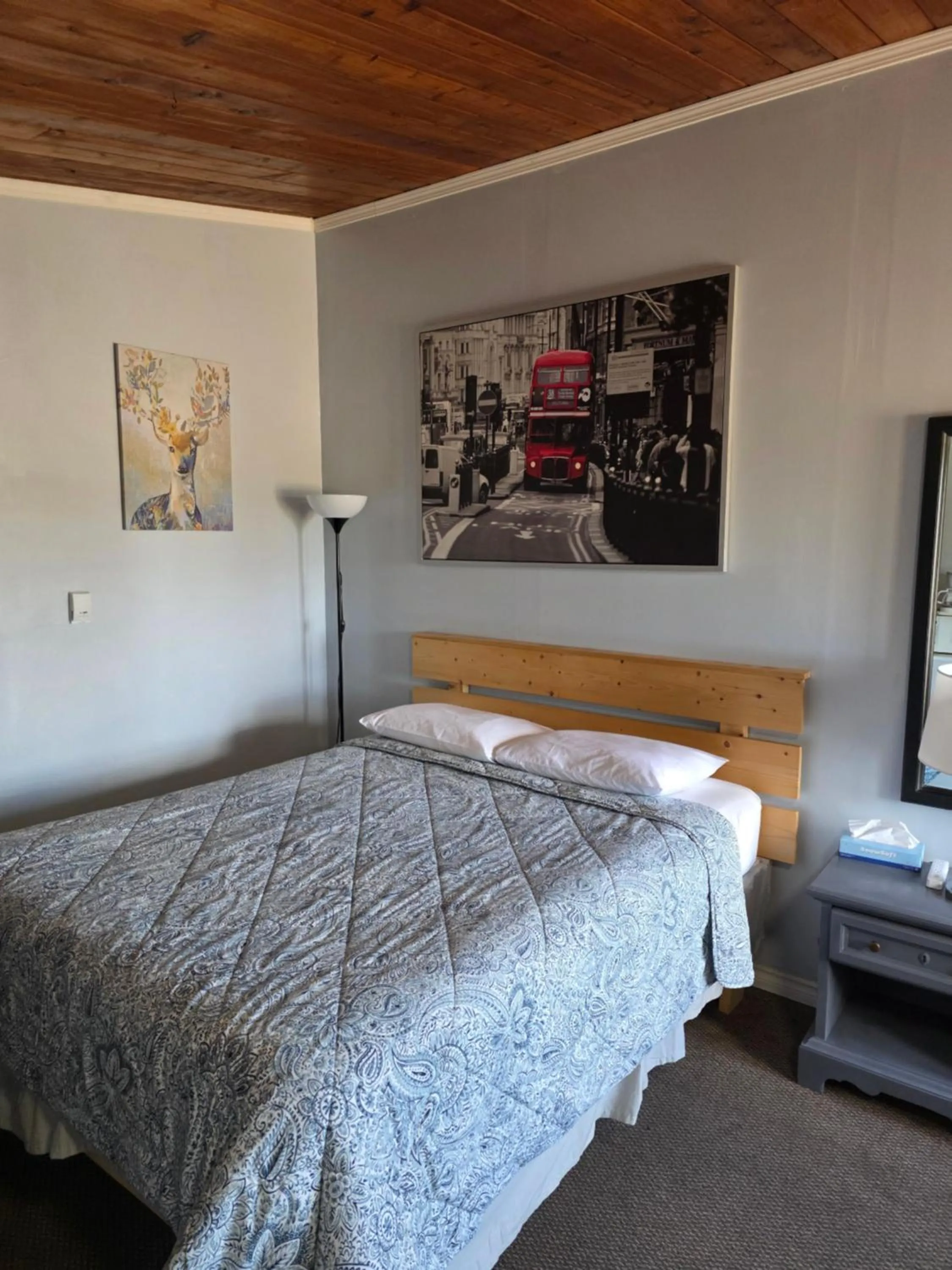 Bed in Bio Vista Motel