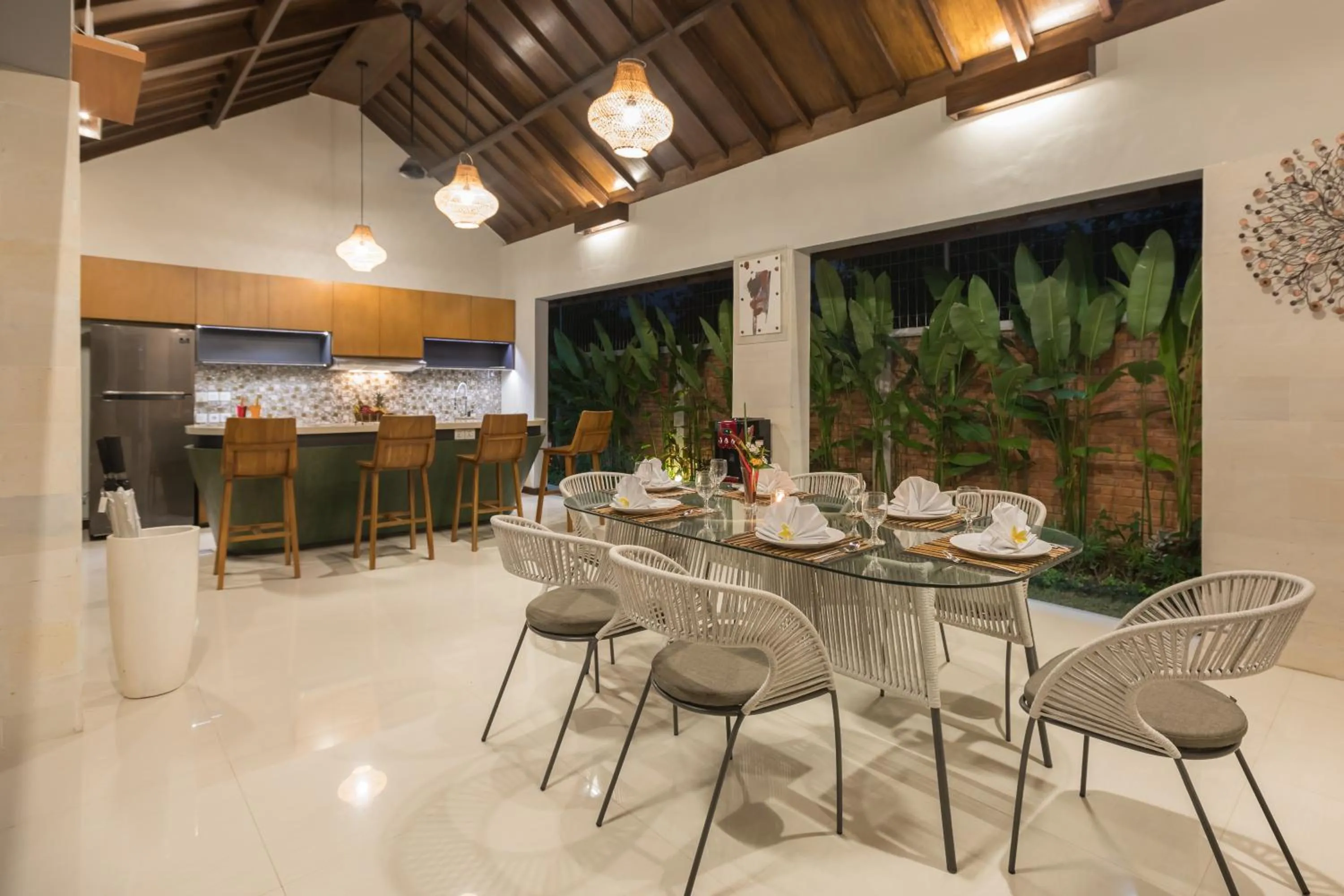 Restaurant/places to eat in Villa Ciwuwi Balangan by Nagisa Bali