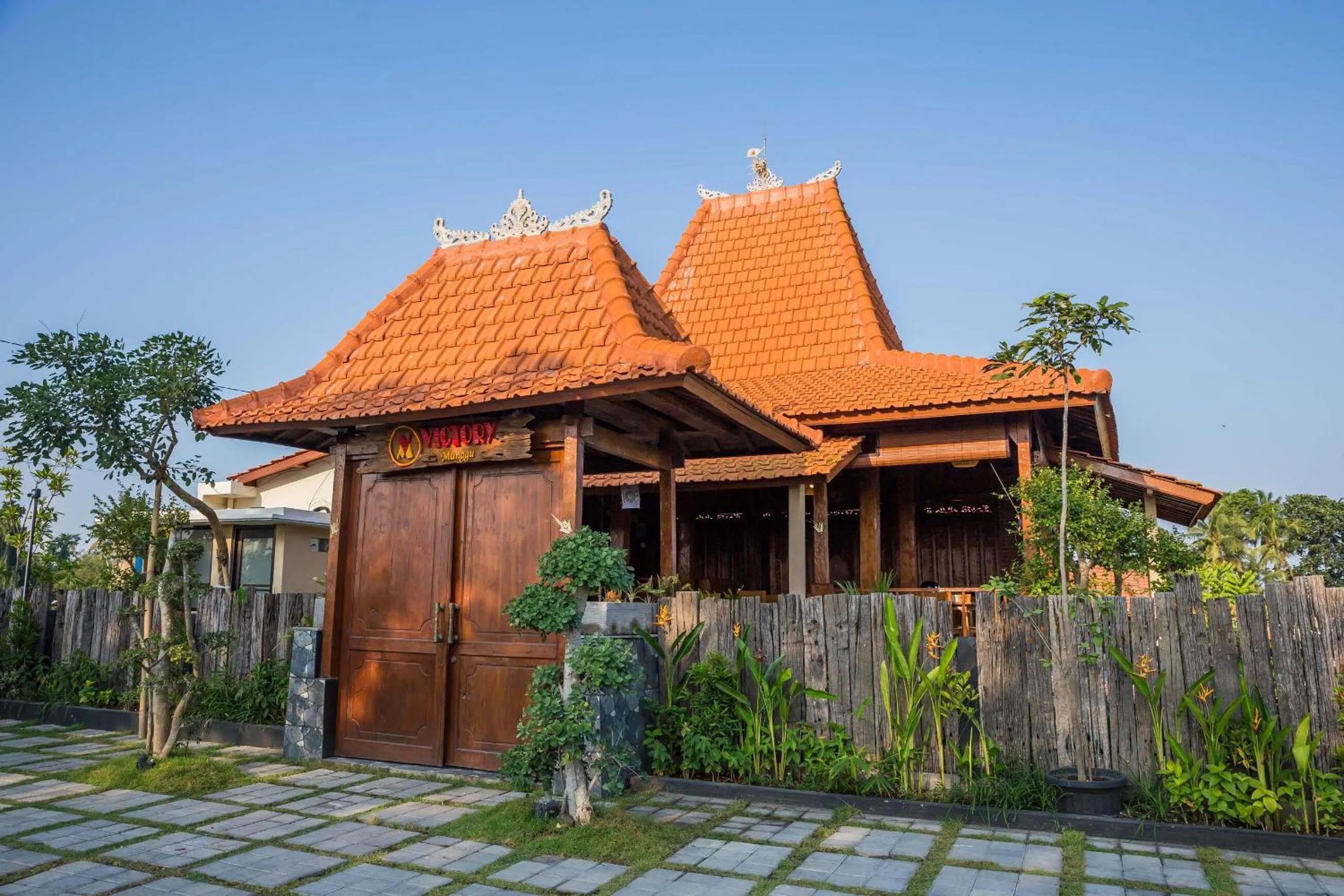 Property building in Victory Munggu