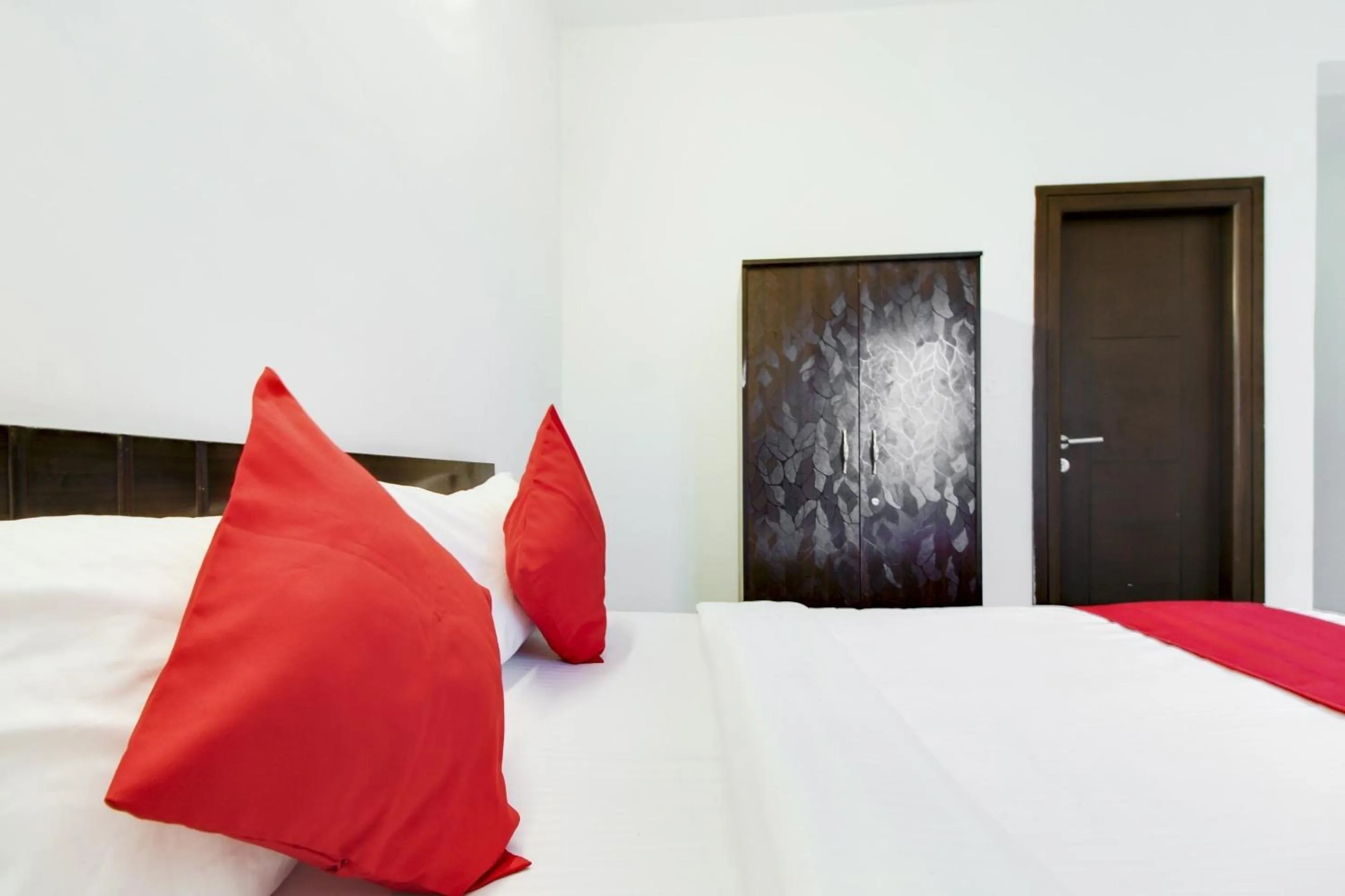 Bedroom, Bed in Hotel O Sm Residency