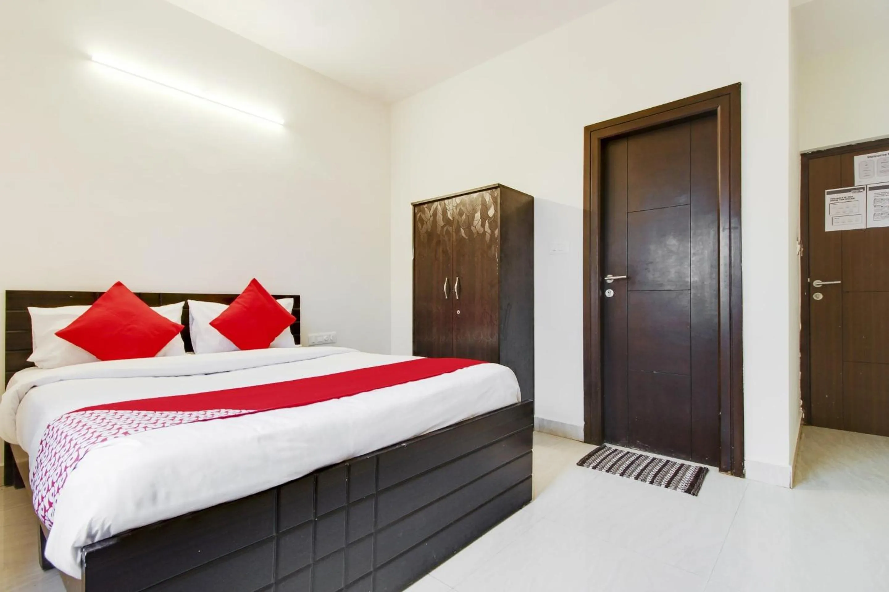 Lobby or reception, Bed in Hotel O Sm Residency