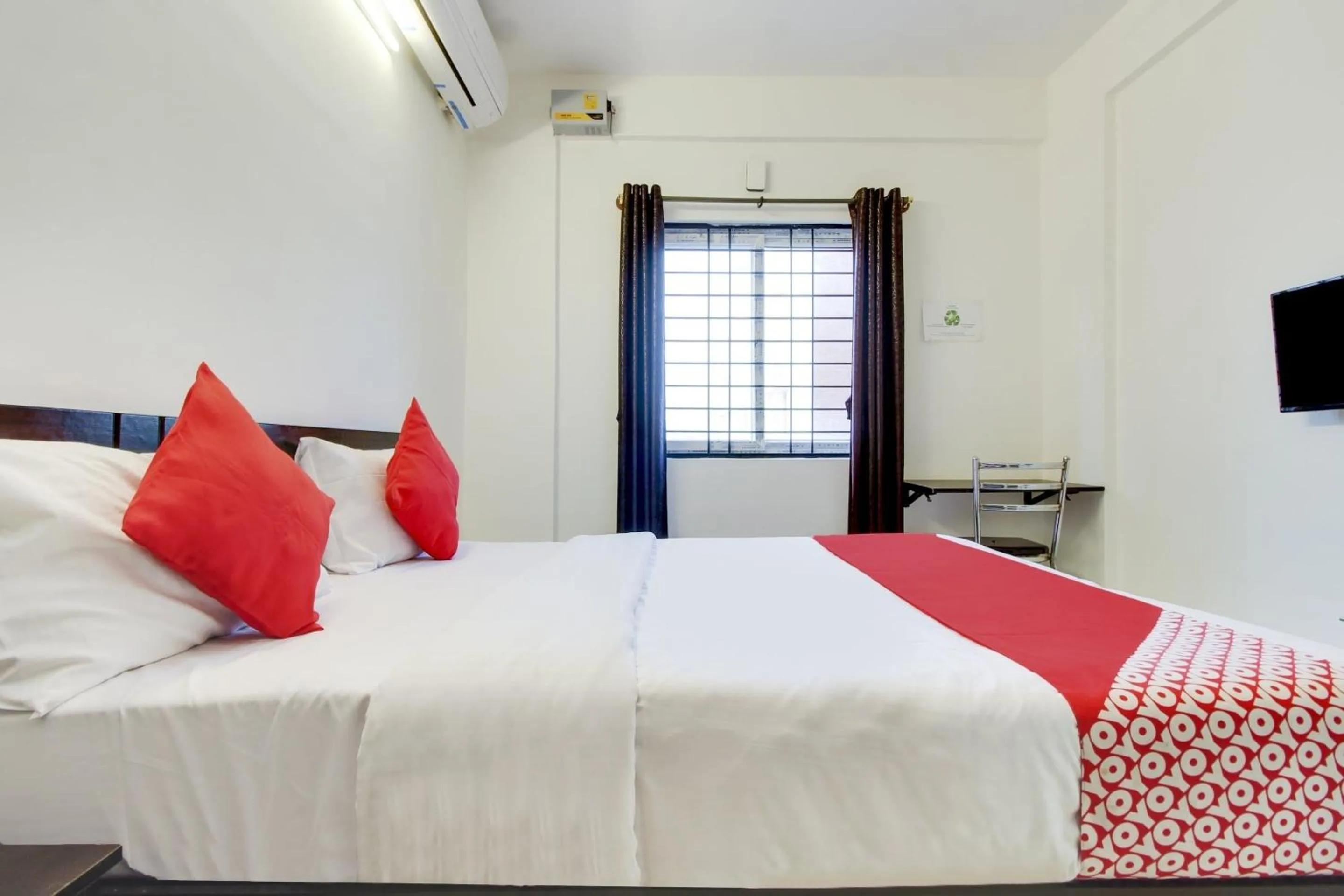 Bedroom, Bed in Hotel O Sm Residency