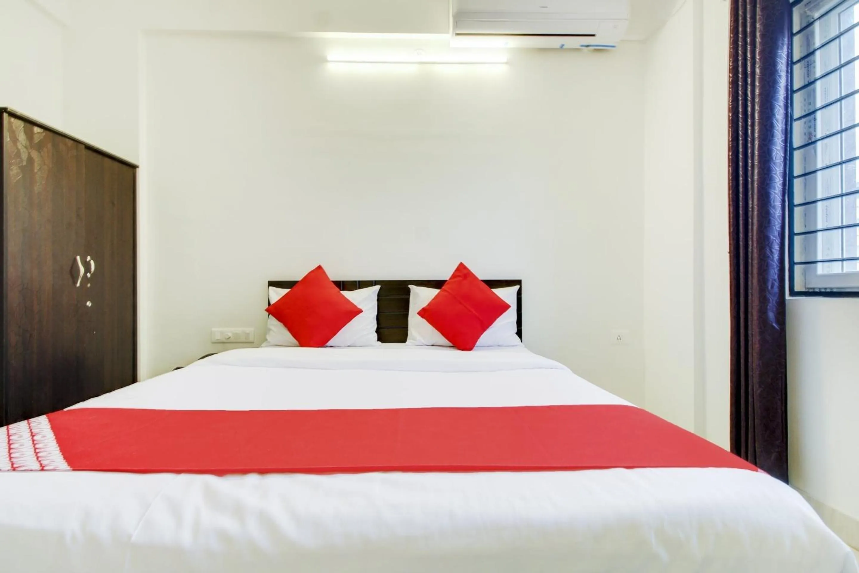 Bedroom, Bed in Hotel O Sm Residency