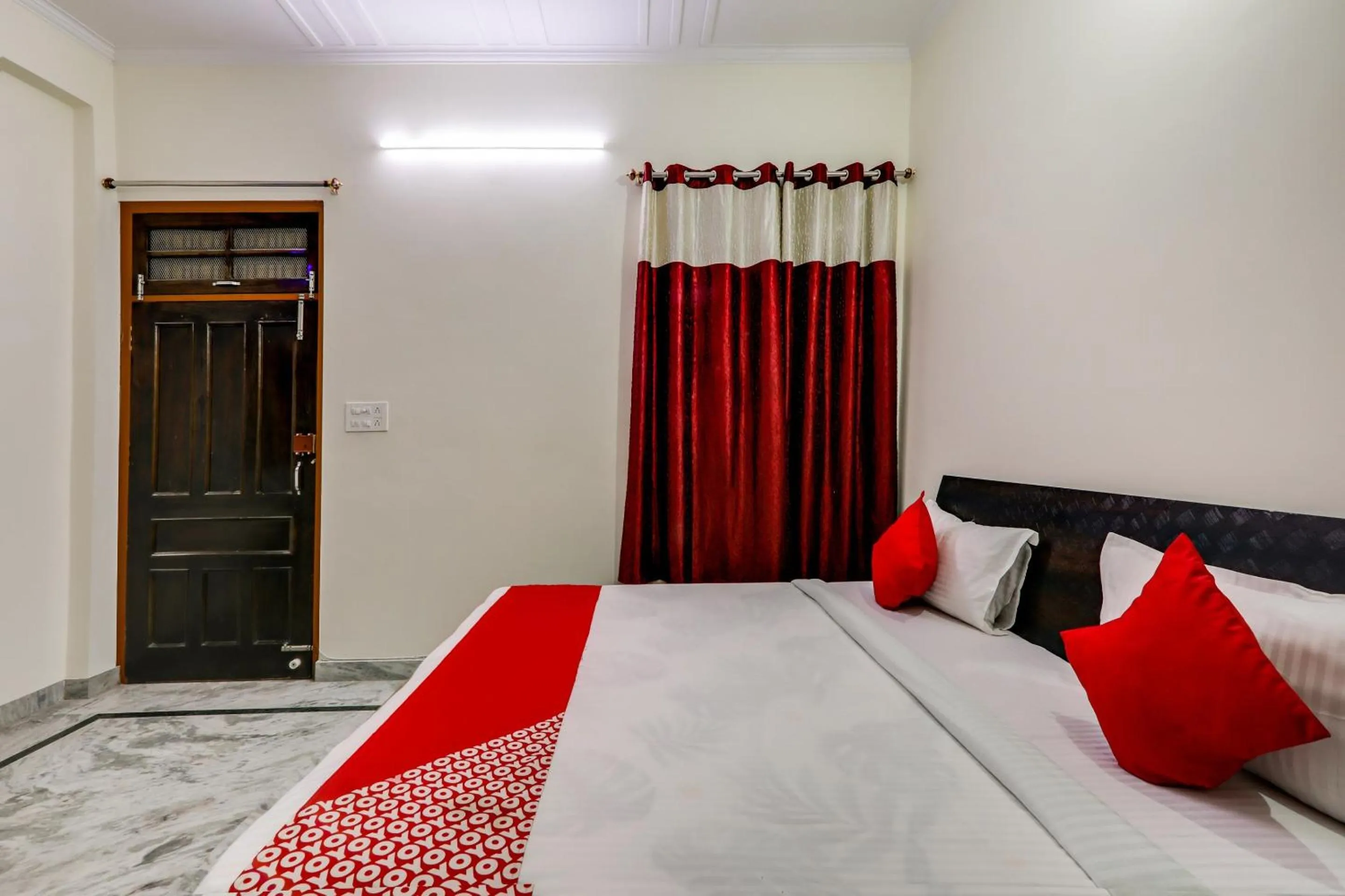 Bedroom, Bed in Hotel O Urmila Sadan