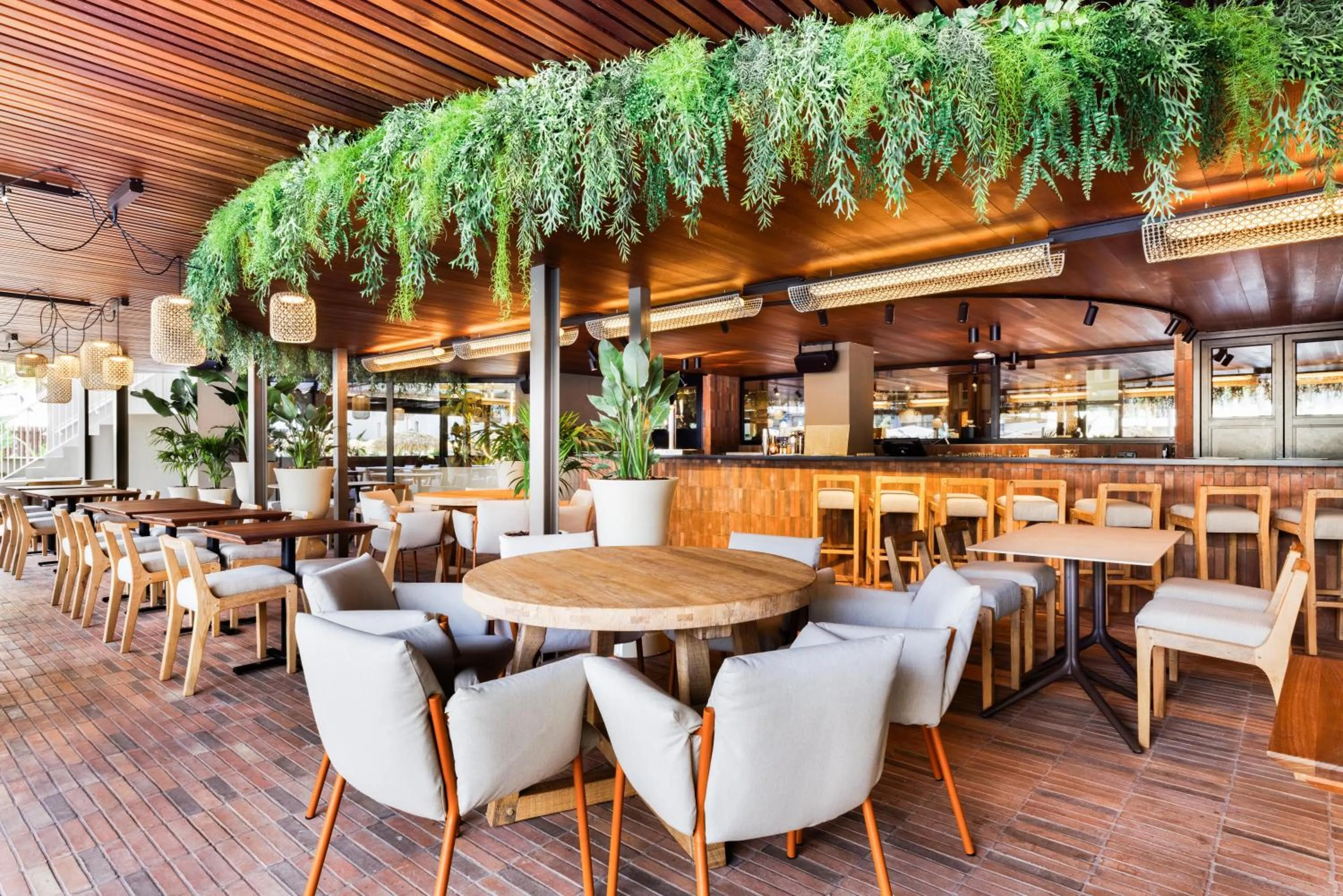 Restaurant/places to eat in Aubamar Palma Resort