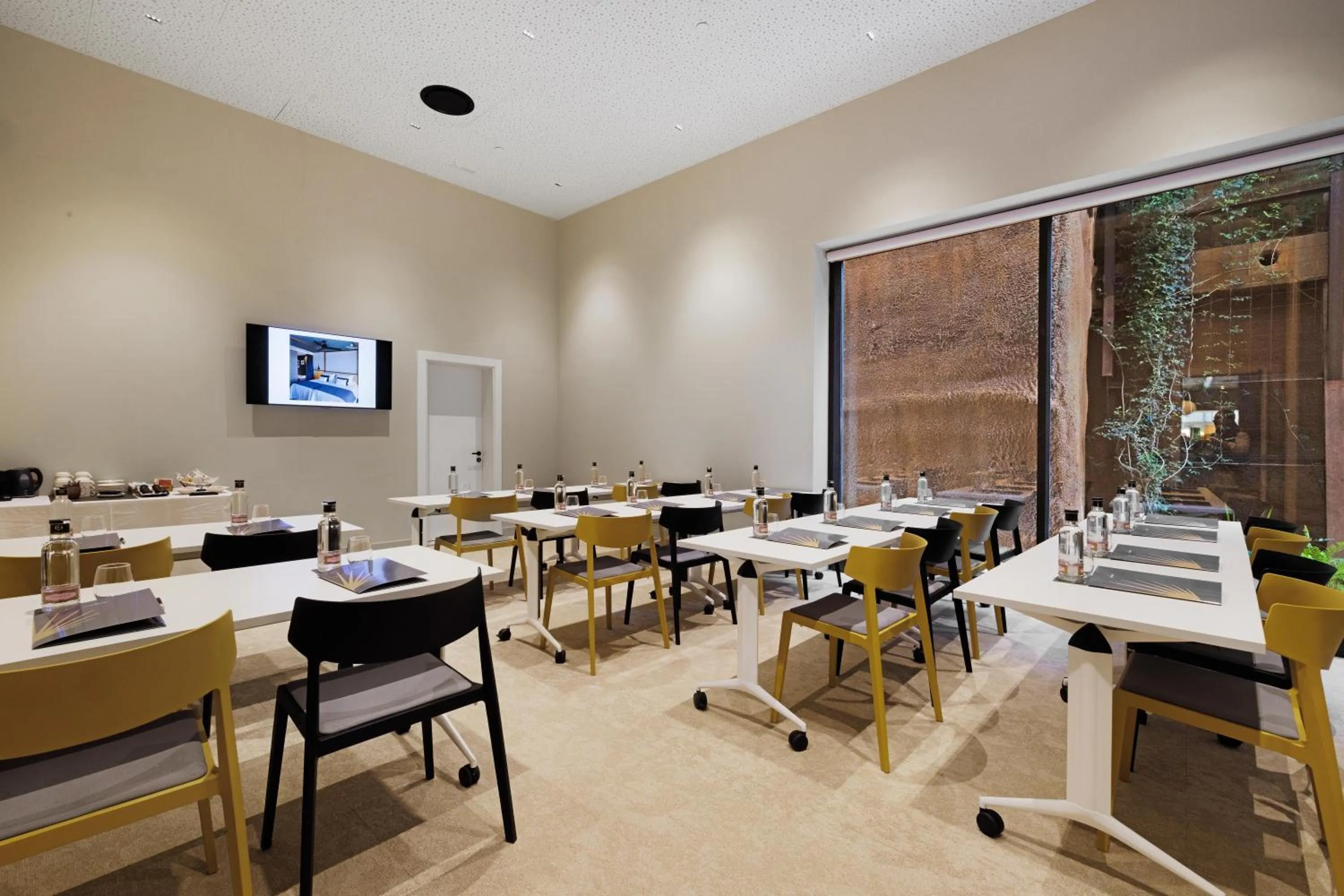 Business facilities in Hotel Aubamar Suites & Spa