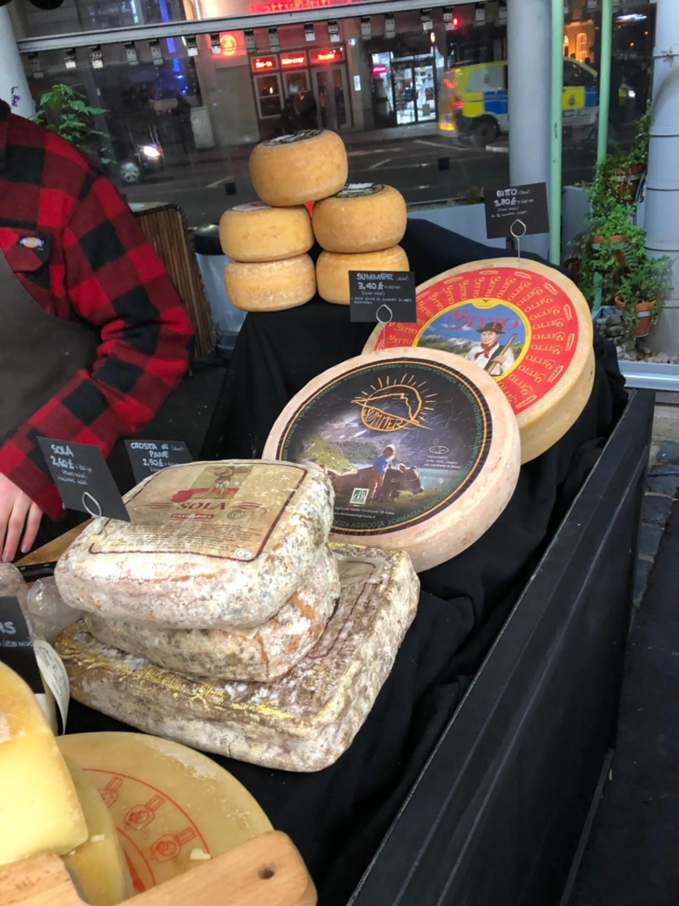 Villa Orsini - A Retreat in Pisa - Food and Relax