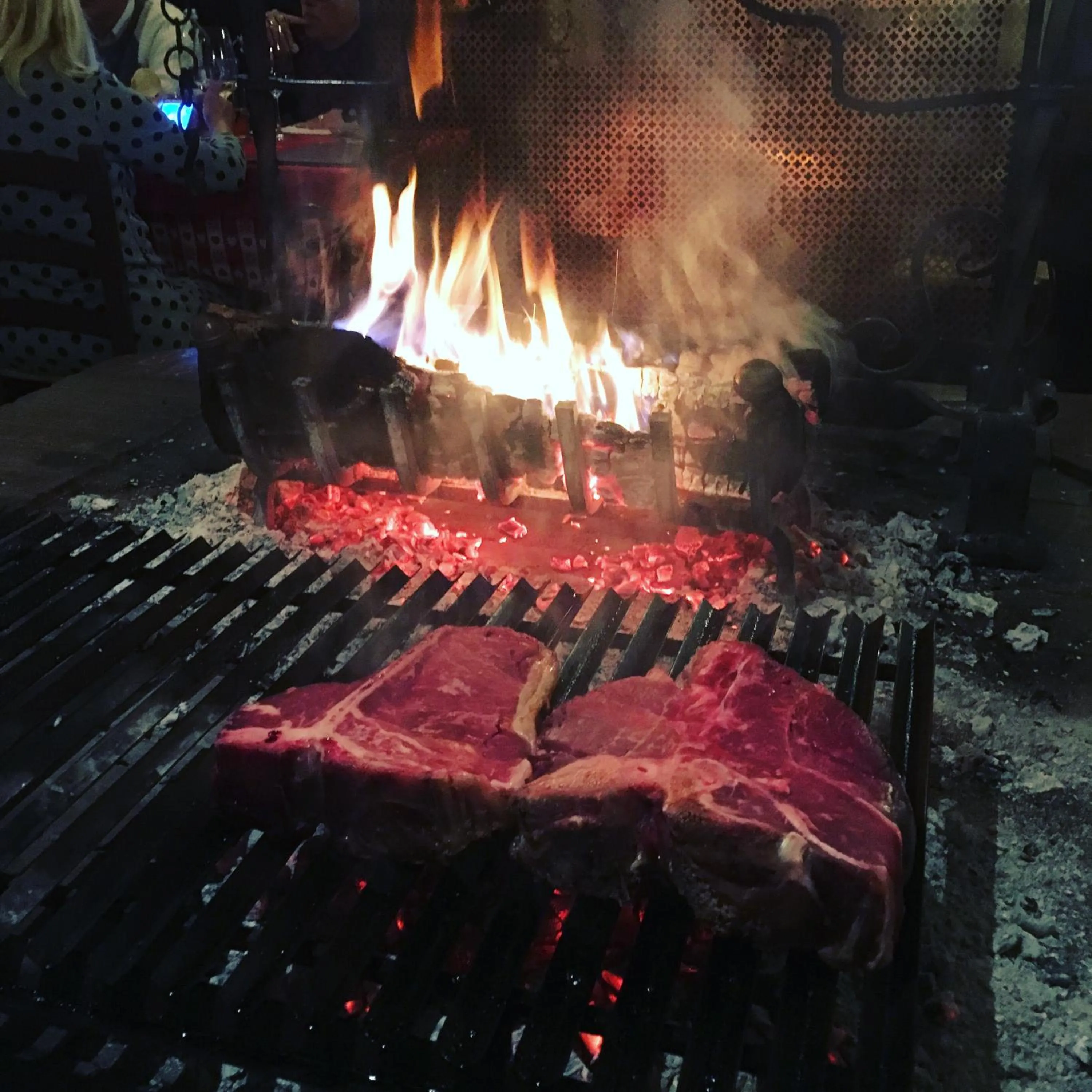 Restaurant/places to eat in Villa Orsini - A Retreat in Pisa - Food and Relax