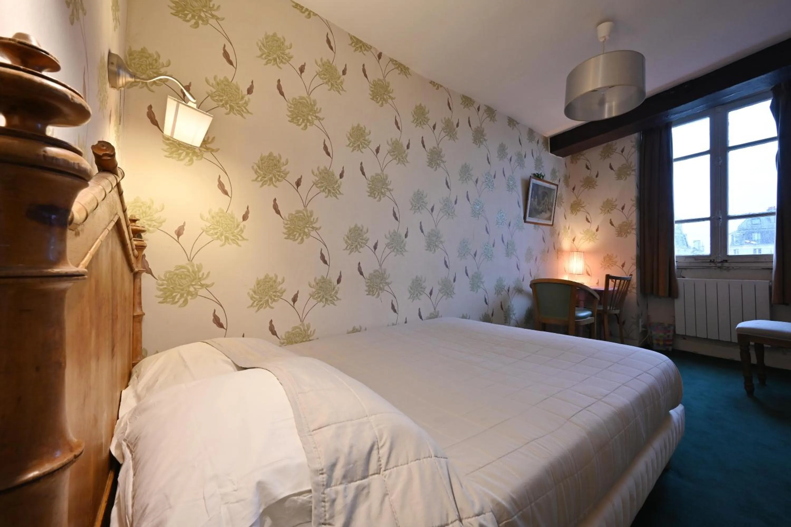 Bed in Hotel Esmeralda