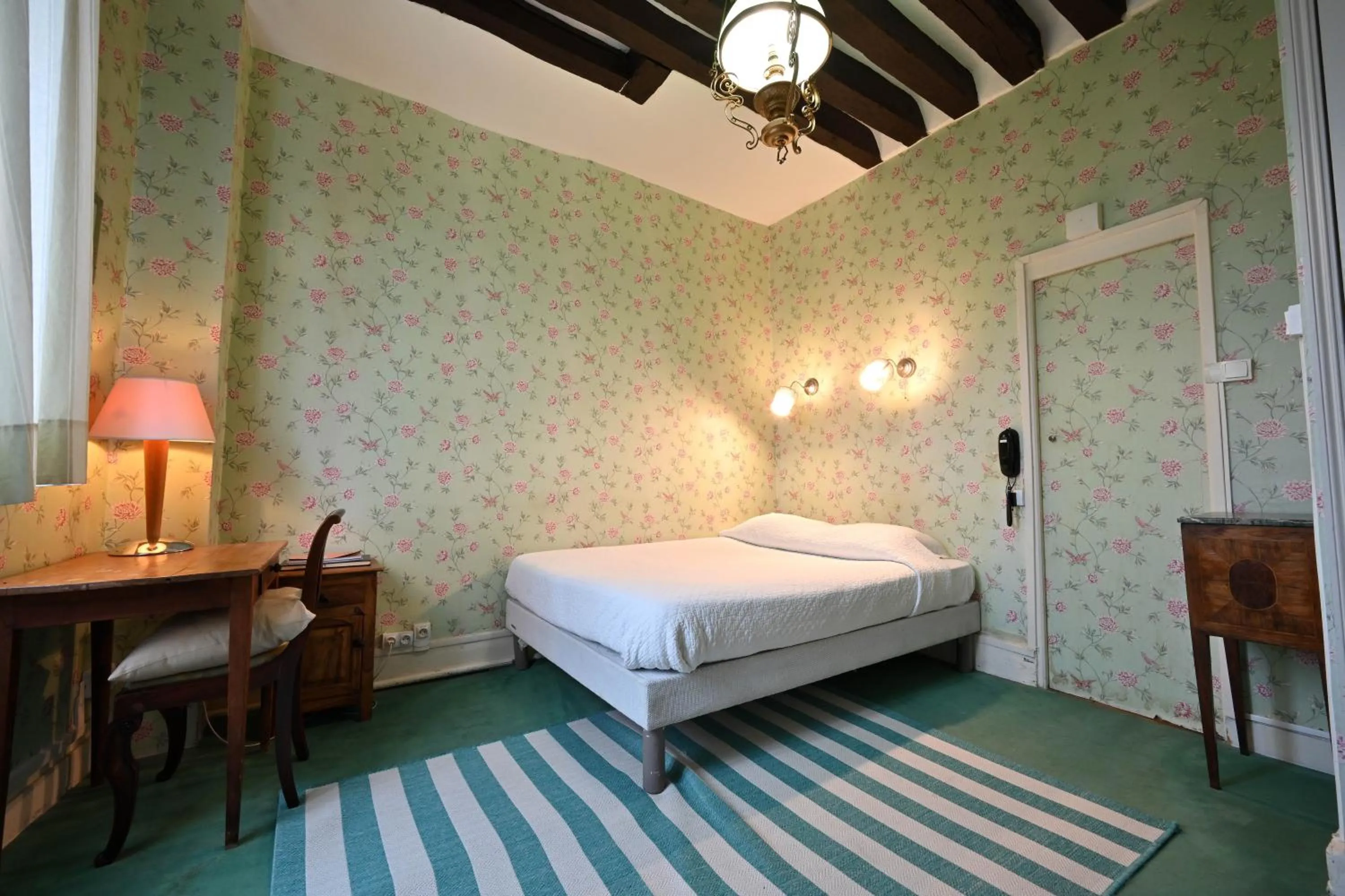 Bed in Hotel Esmeralda