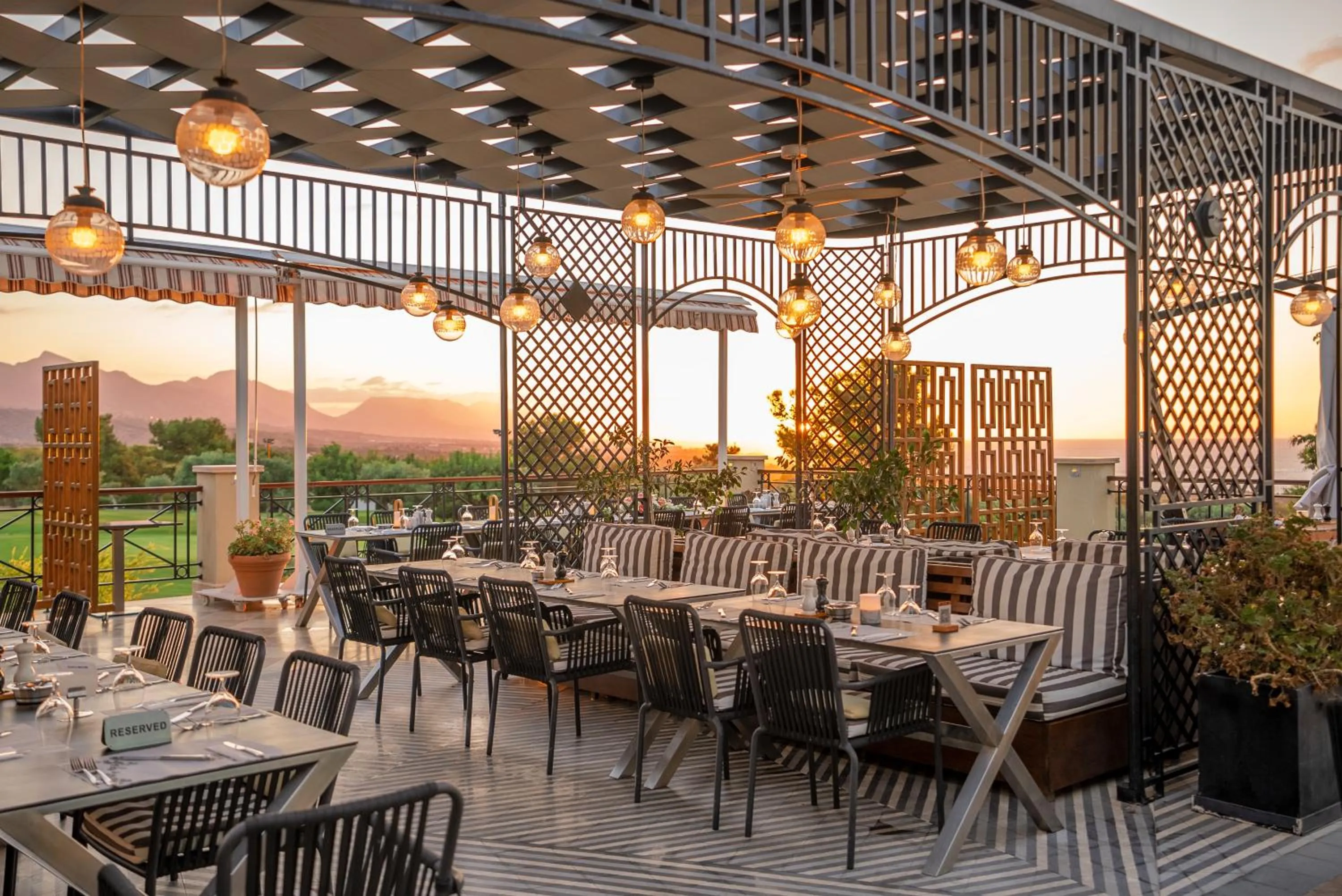 Restaurant/places to eat in Korineum Golf & Beach Resort