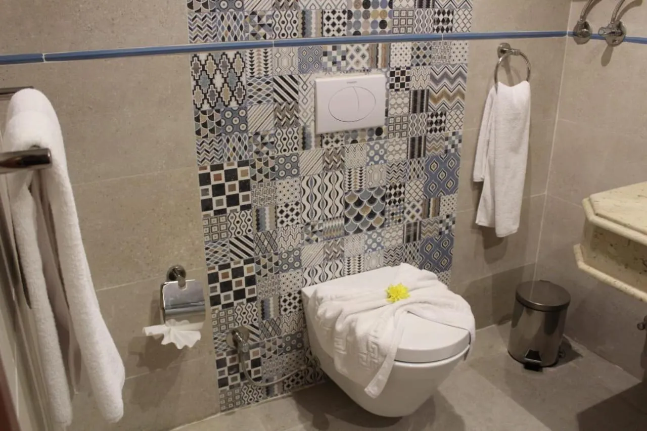 Bathroom in Royal Jewel Al Raml Hotel