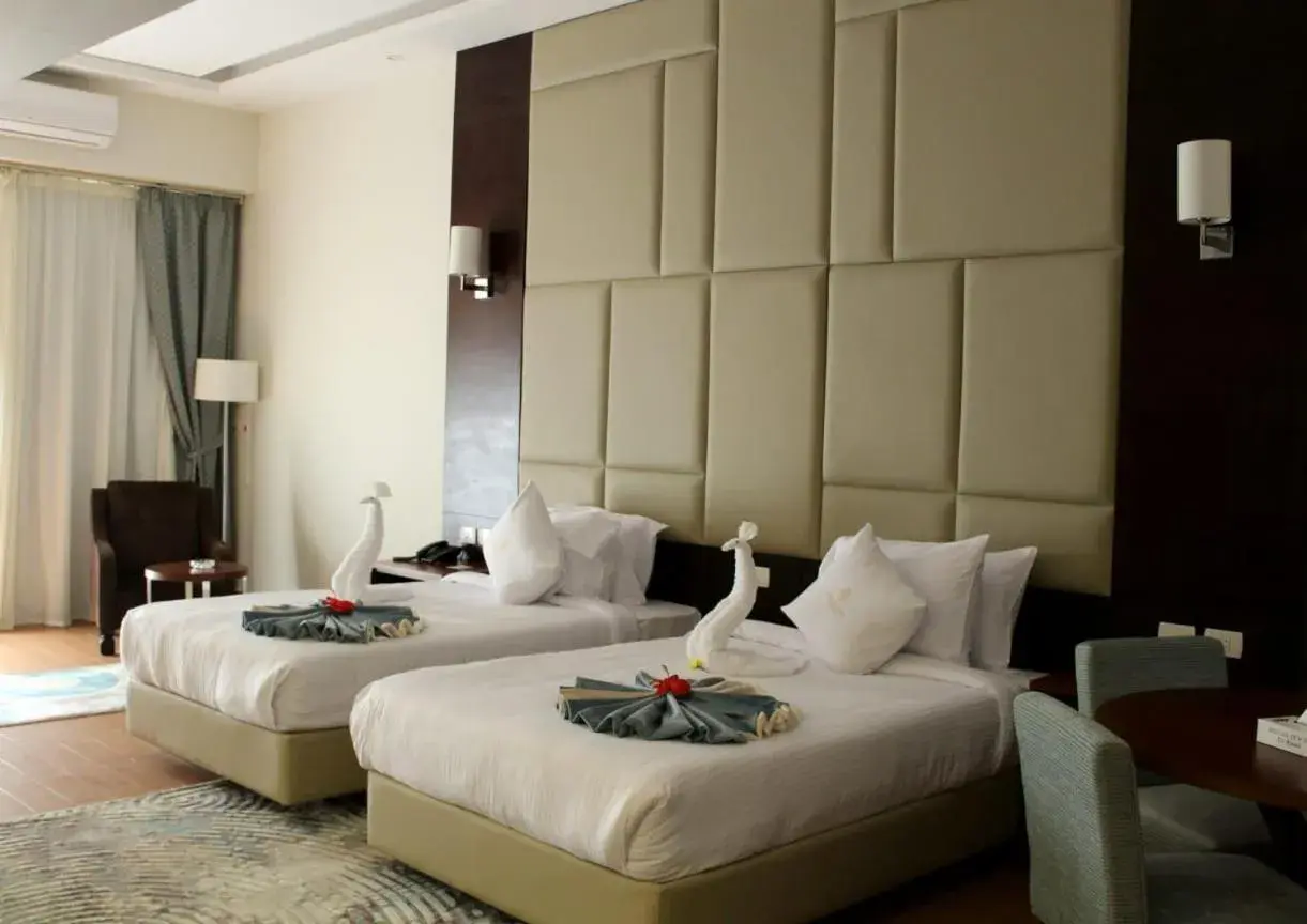 Double Room with City View in Royal Jewel Al Raml Hotel Double Room with City View in Royal Jewel Al Raml Hotel