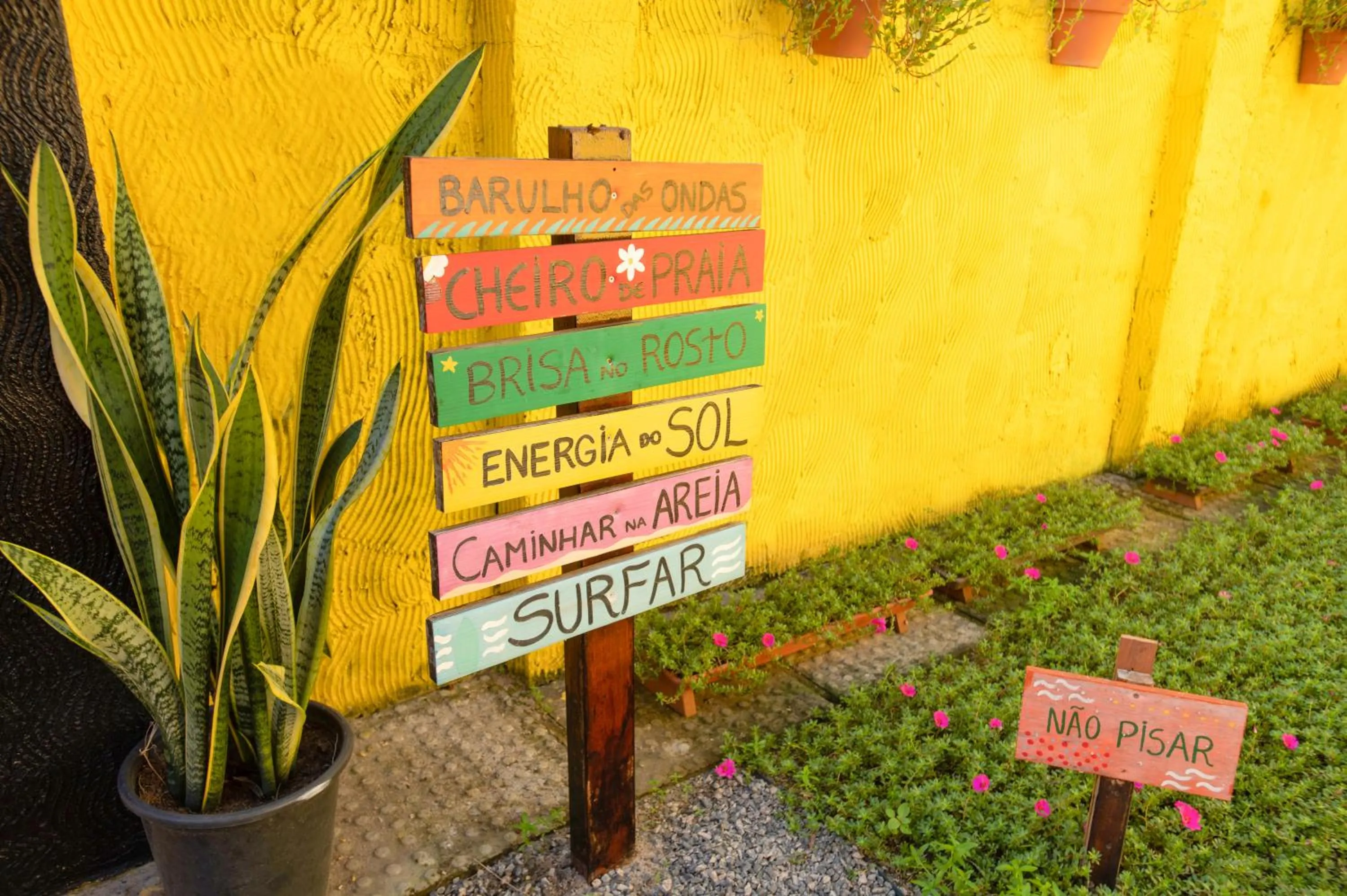 Logo/Certificate/Sign in Pousada Summer Beach by AFT