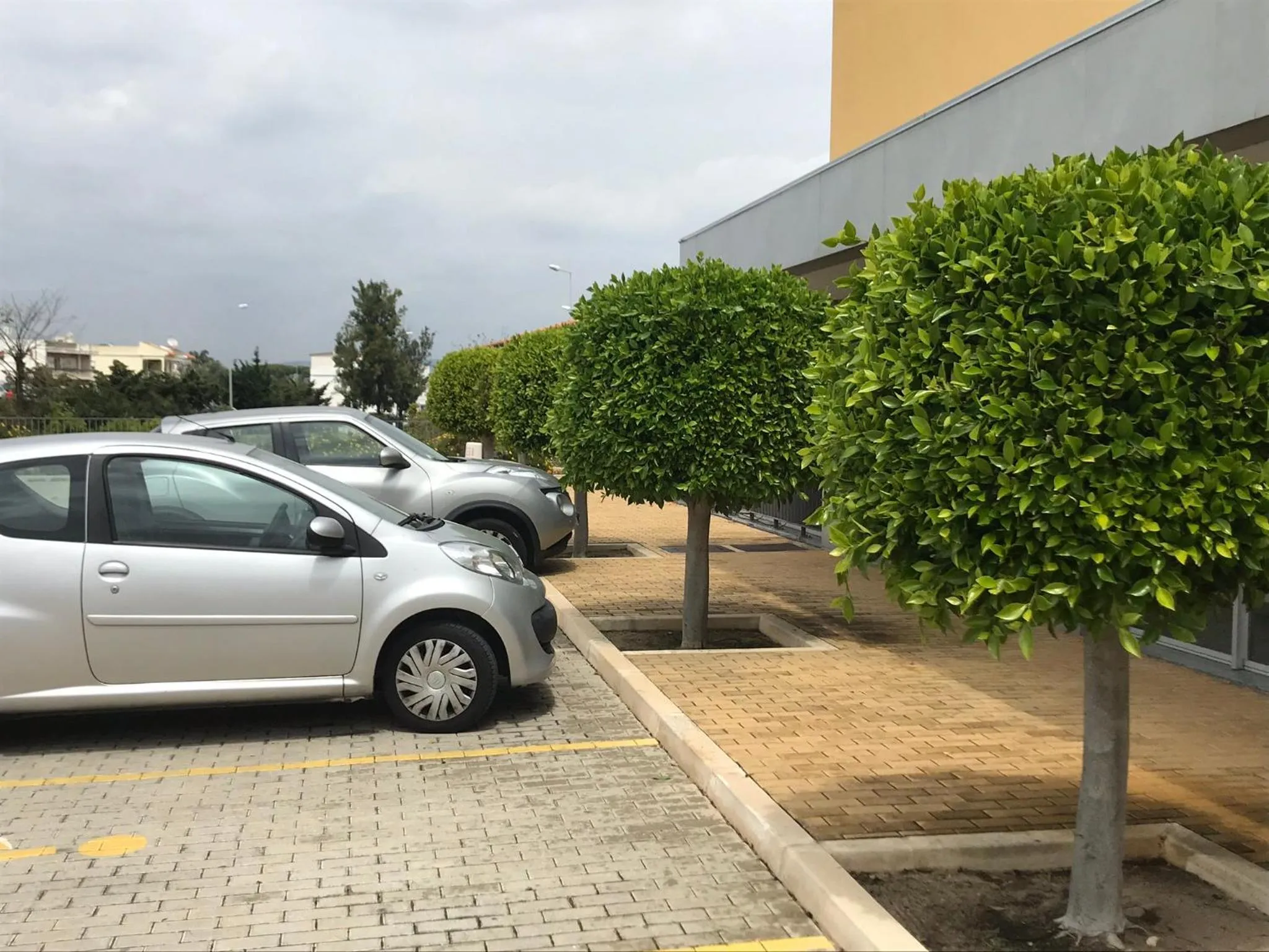 Property building in Hotel 3K Faro Aeroporto