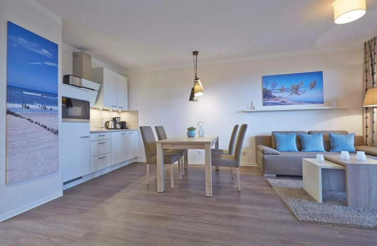 Dining area in Aparthotel Waterkant Suites - Fewos am Meer mit SPA