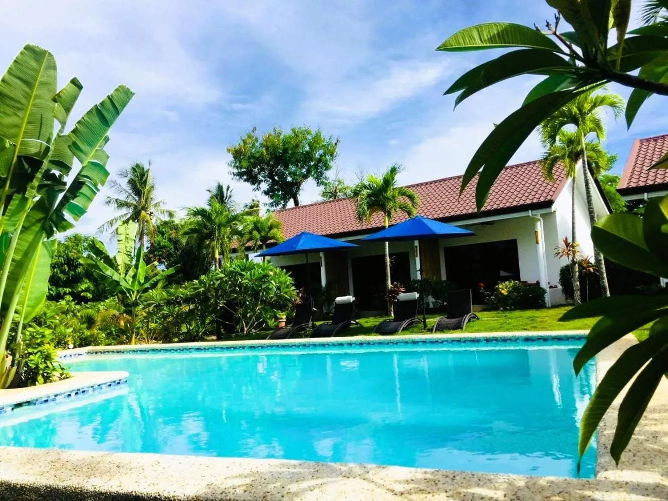 Swimming pool in Cabagnow Seaside Resort