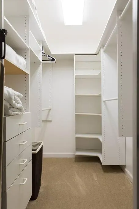 Quiet house with pool heater, patio, BBQ, citrus