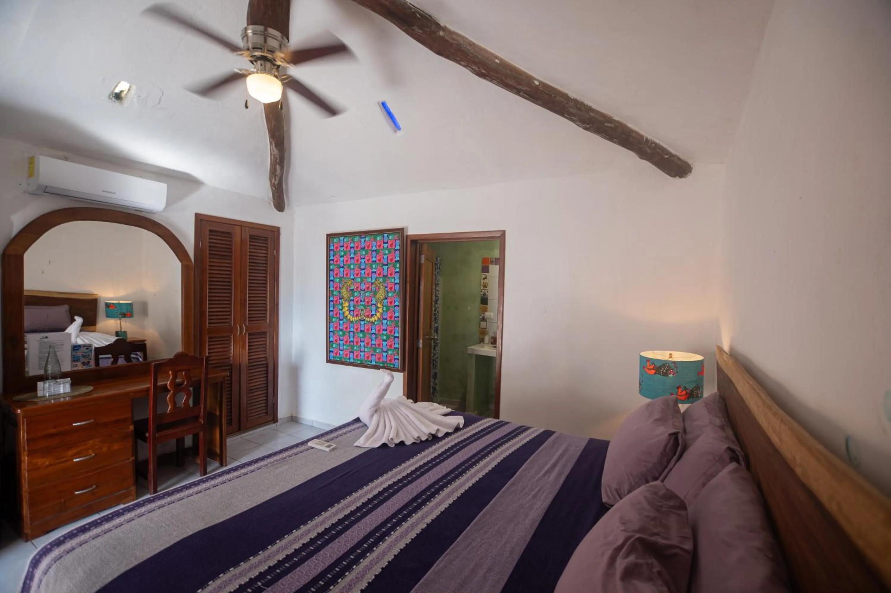 Photo of the whole room, Bed in Nacional Beach Club & Bungalows