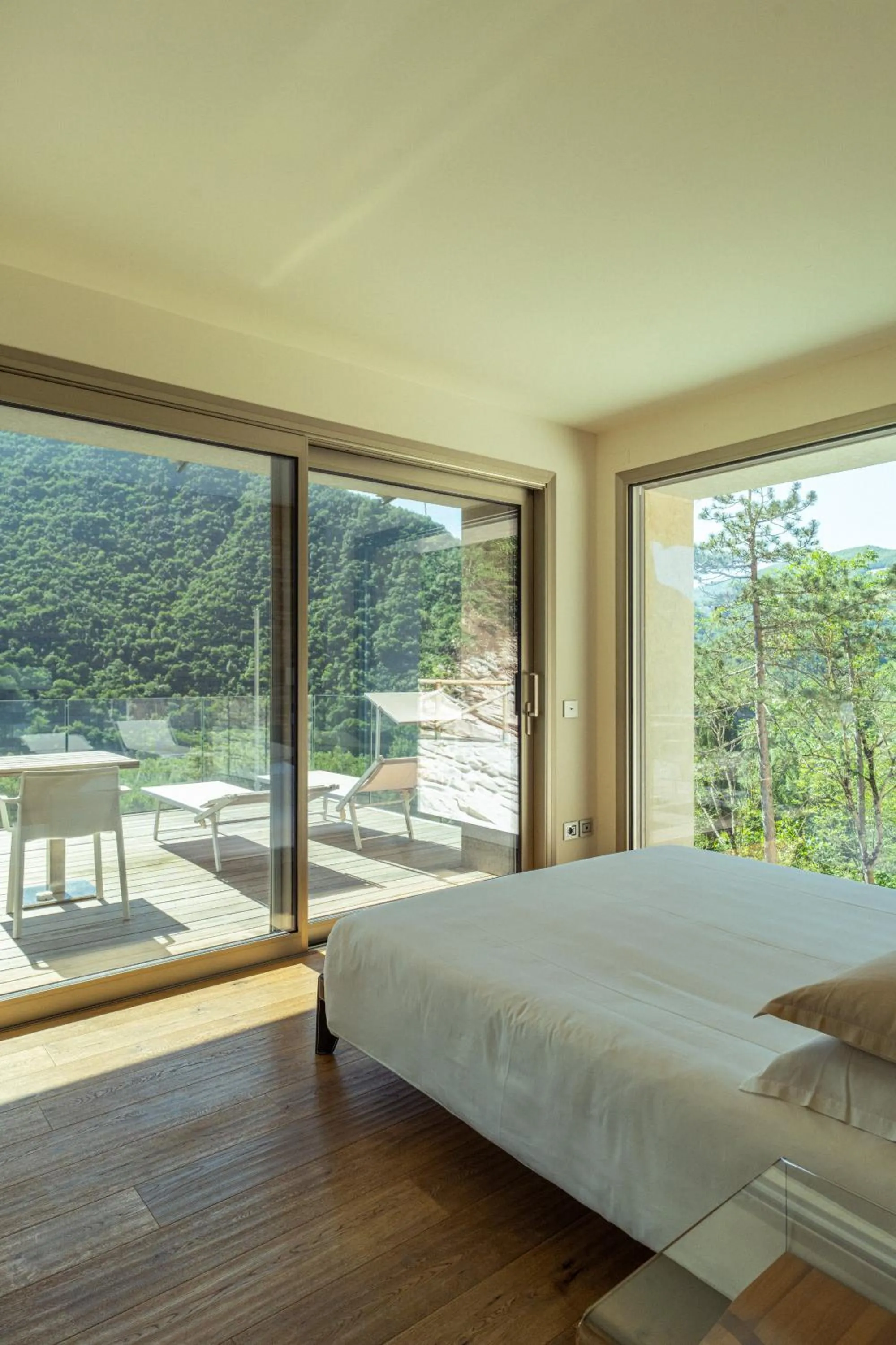 Bed in La Forestale Luxury Ecolodge B&B Primo Piano