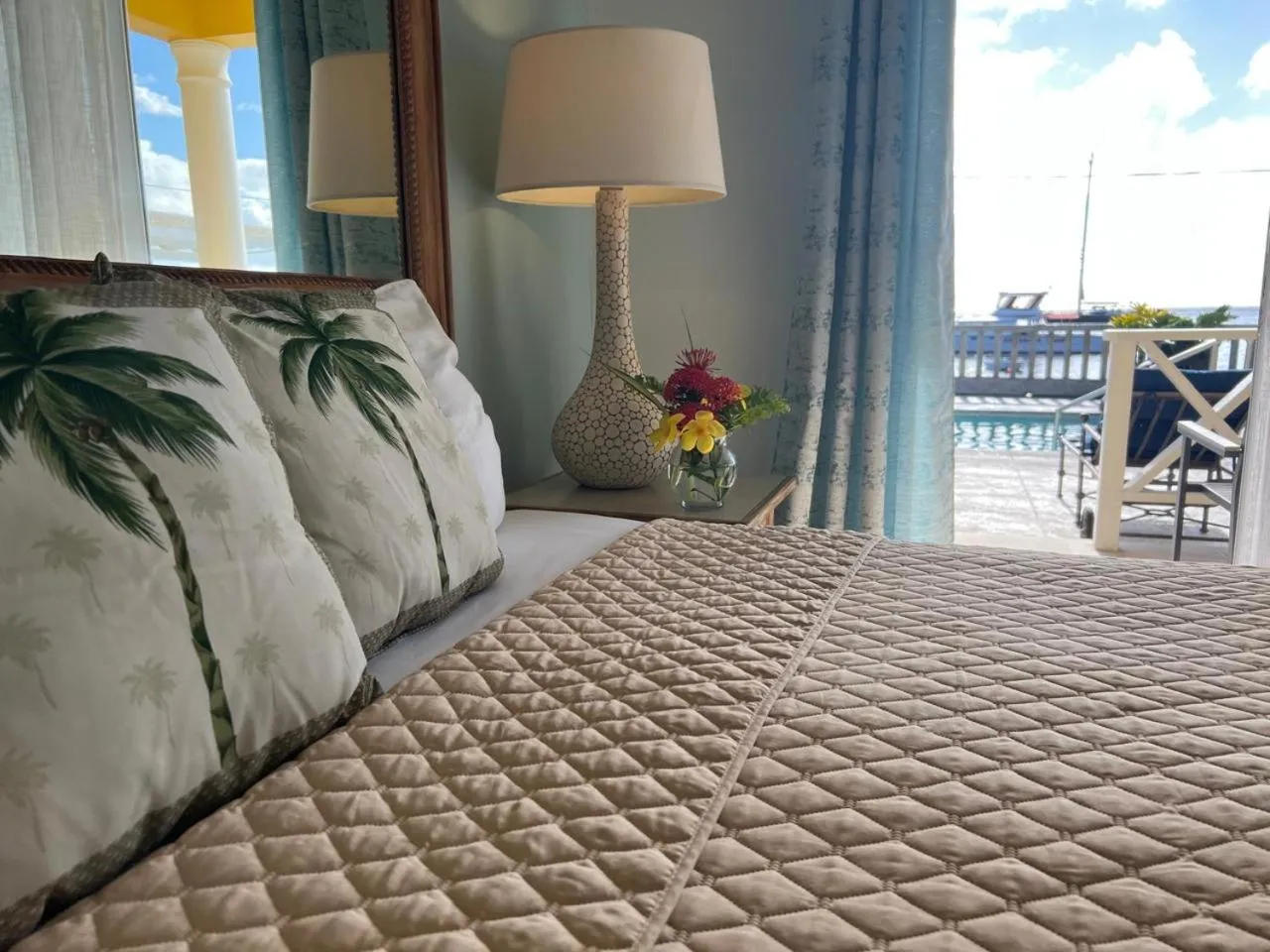 Bed in Paradise Beach Hotel