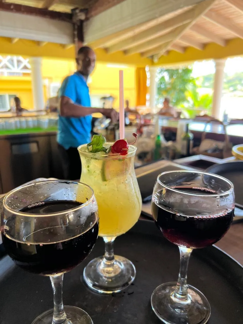 Restaurant/places to eat in Paradise Beach Hotel