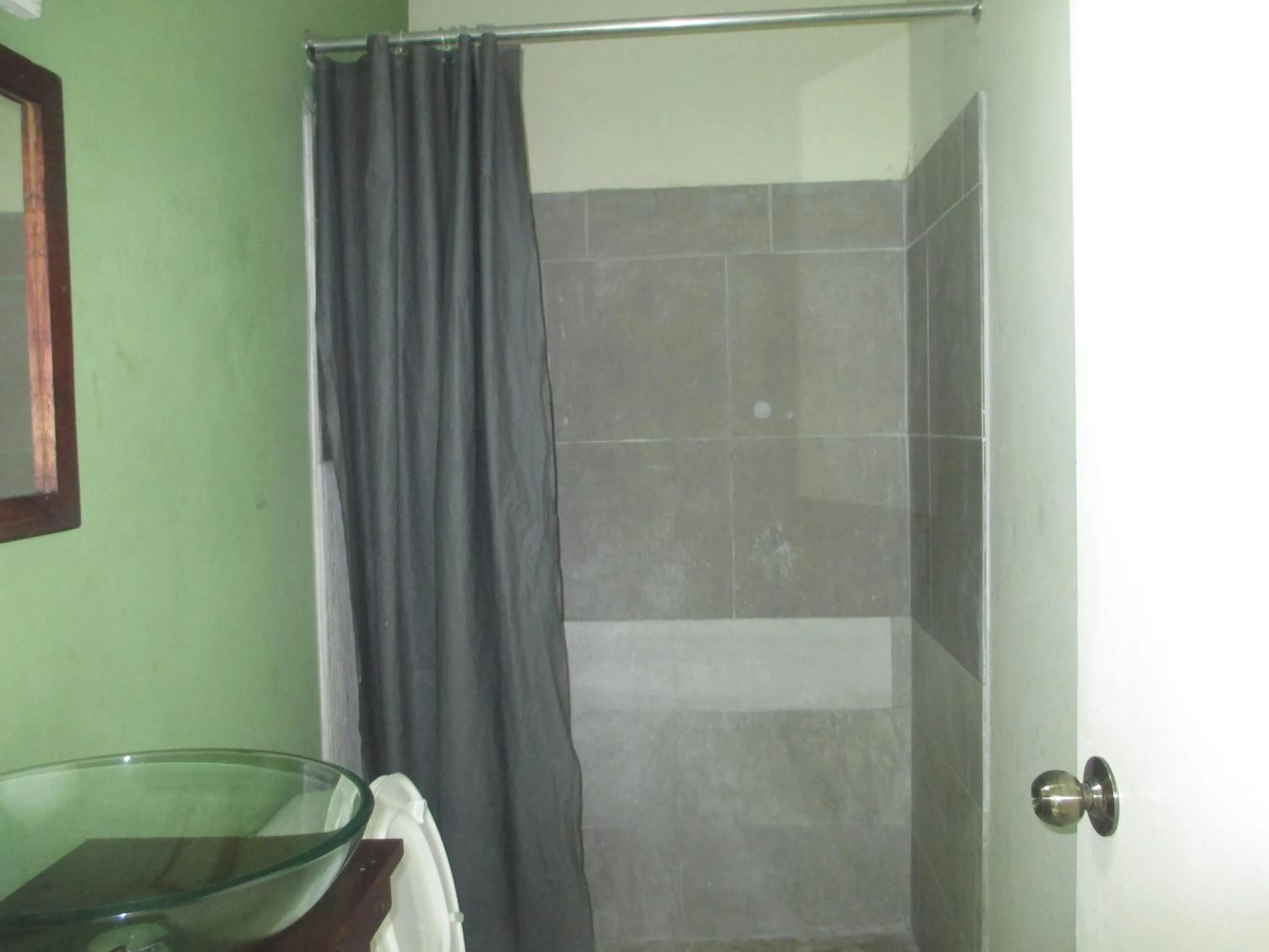 Bathroom in Kingsworth Bed and Breakfast