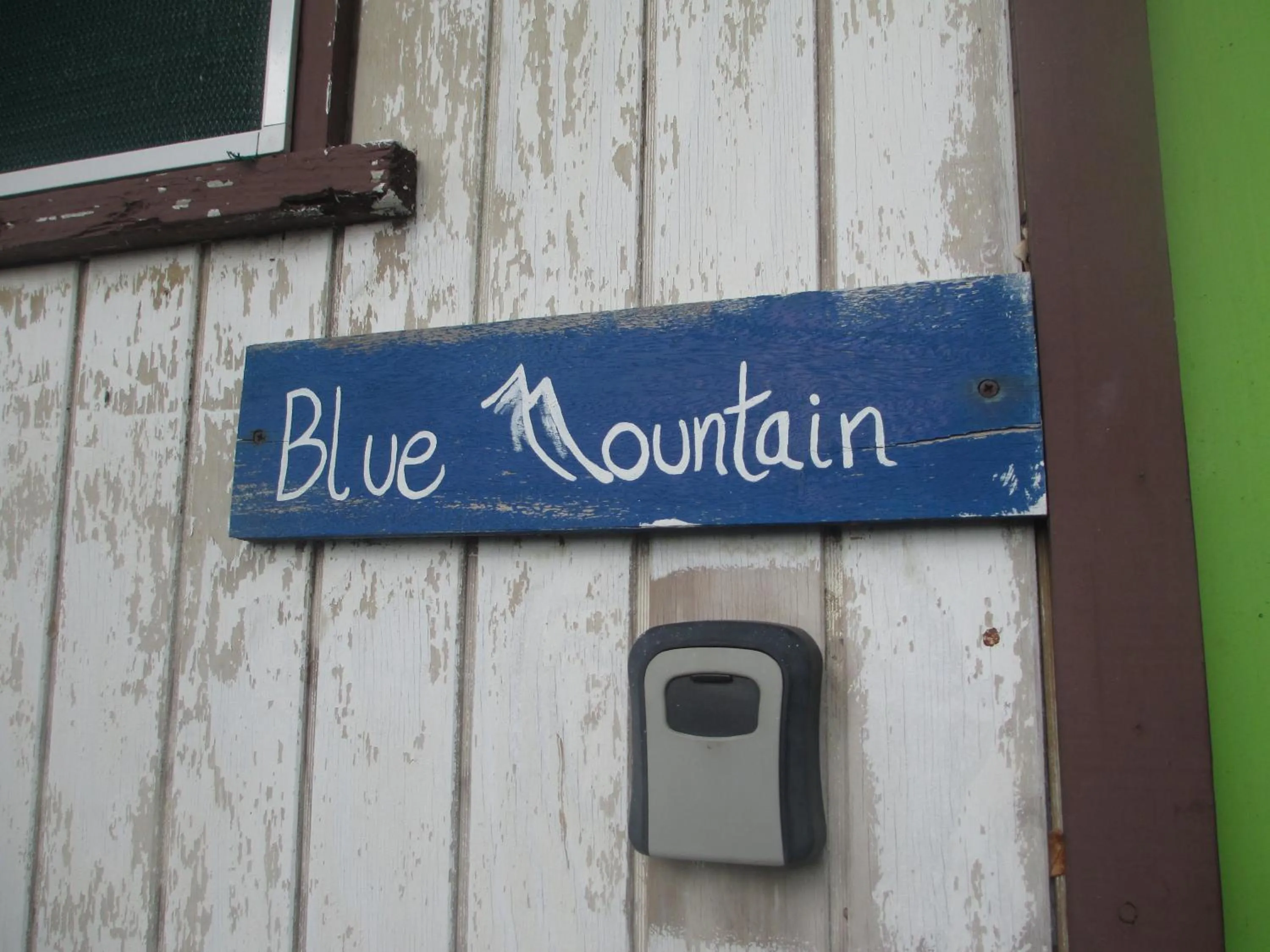 Property logo or sign in Kingsworth Bed and Breakfast