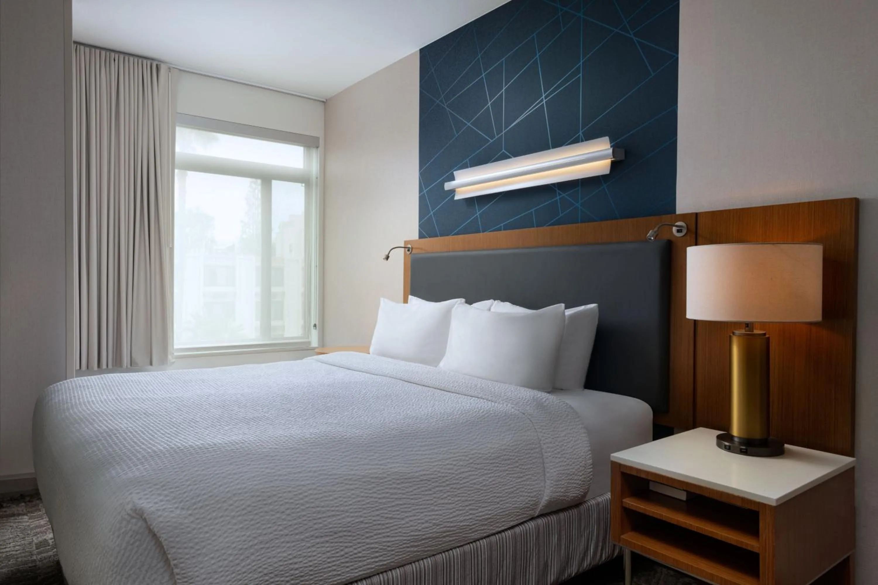 Bedroom, Bed in Springhill Suites by Marriott Anaheim Maingate