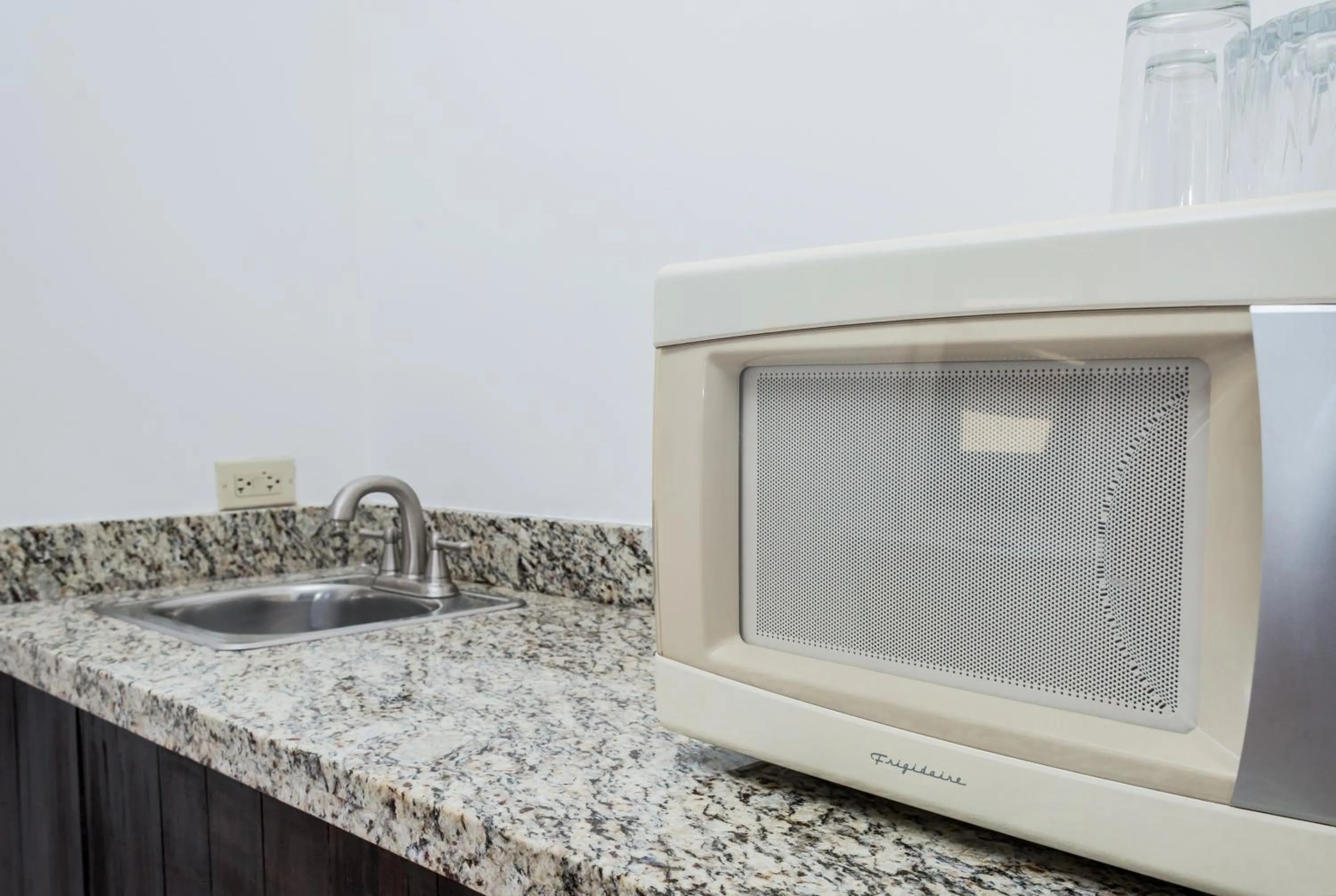 Kitchen or kitchenette in The Palms At Coco Beach