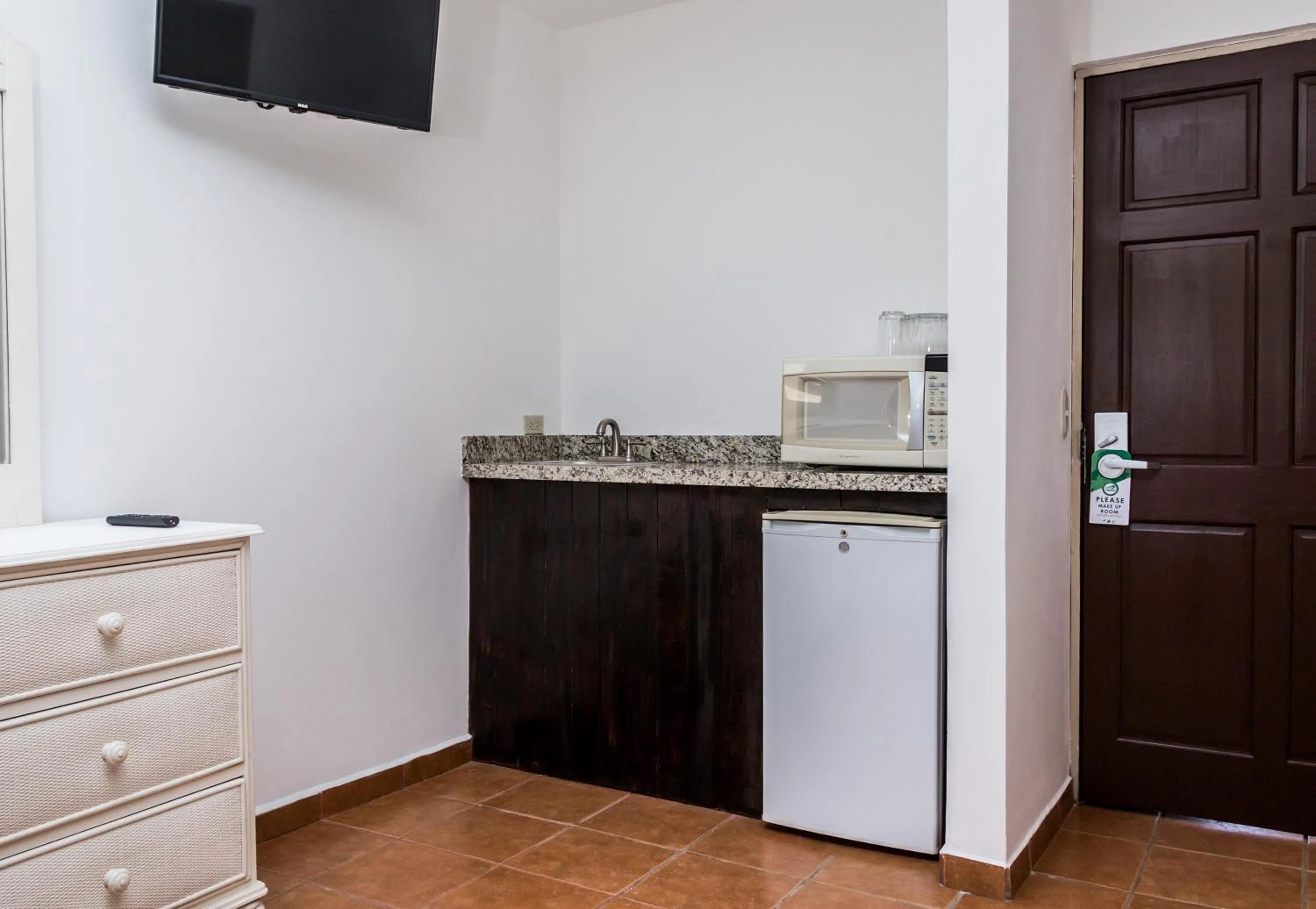 Kitchen or kitchenette in The Palms At Coco Beach