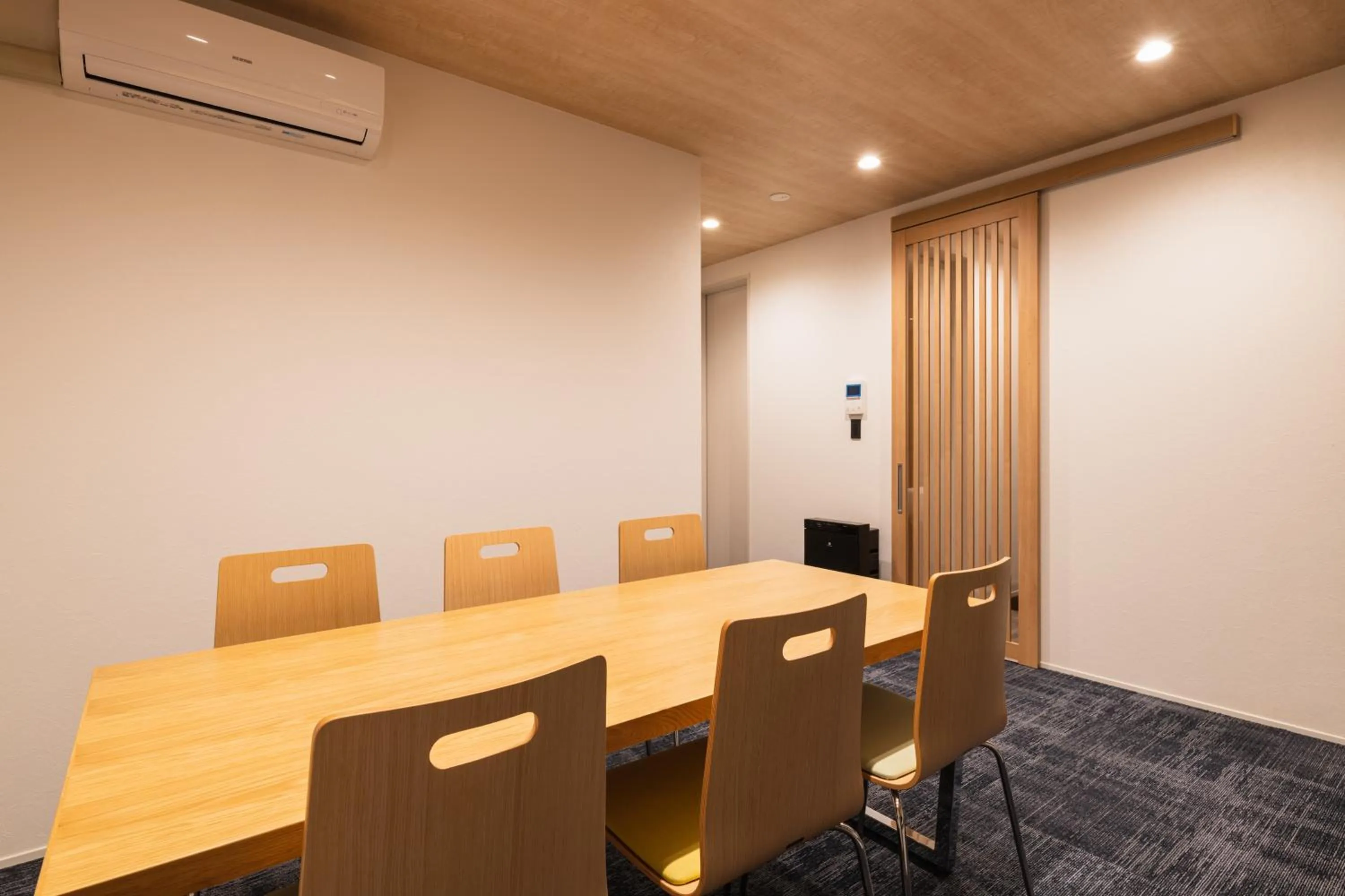 Dining area in J-STAY Beppu indigo