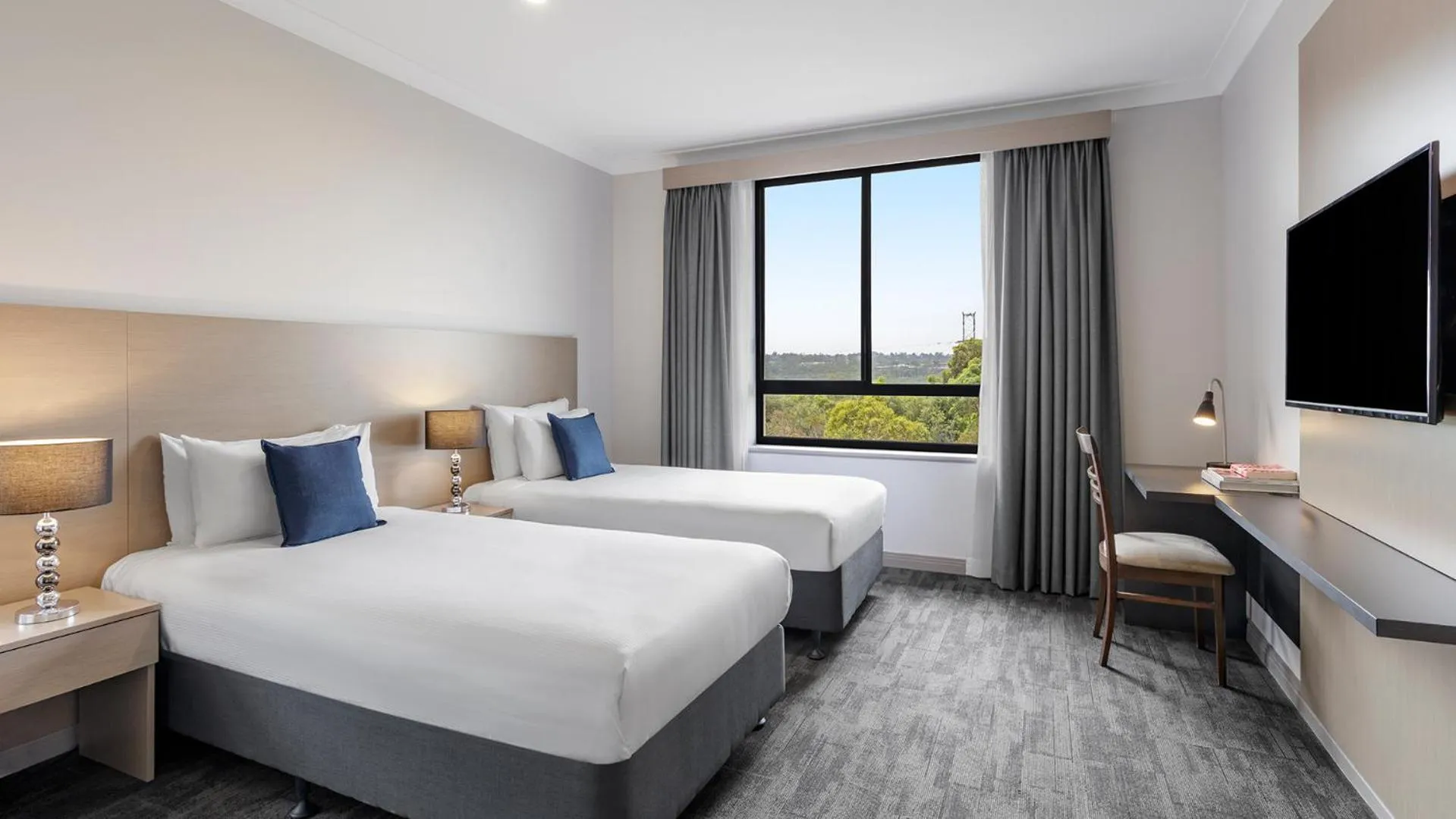 Photo of the whole room, Bed in Oaks Sydney North Ryde Suites