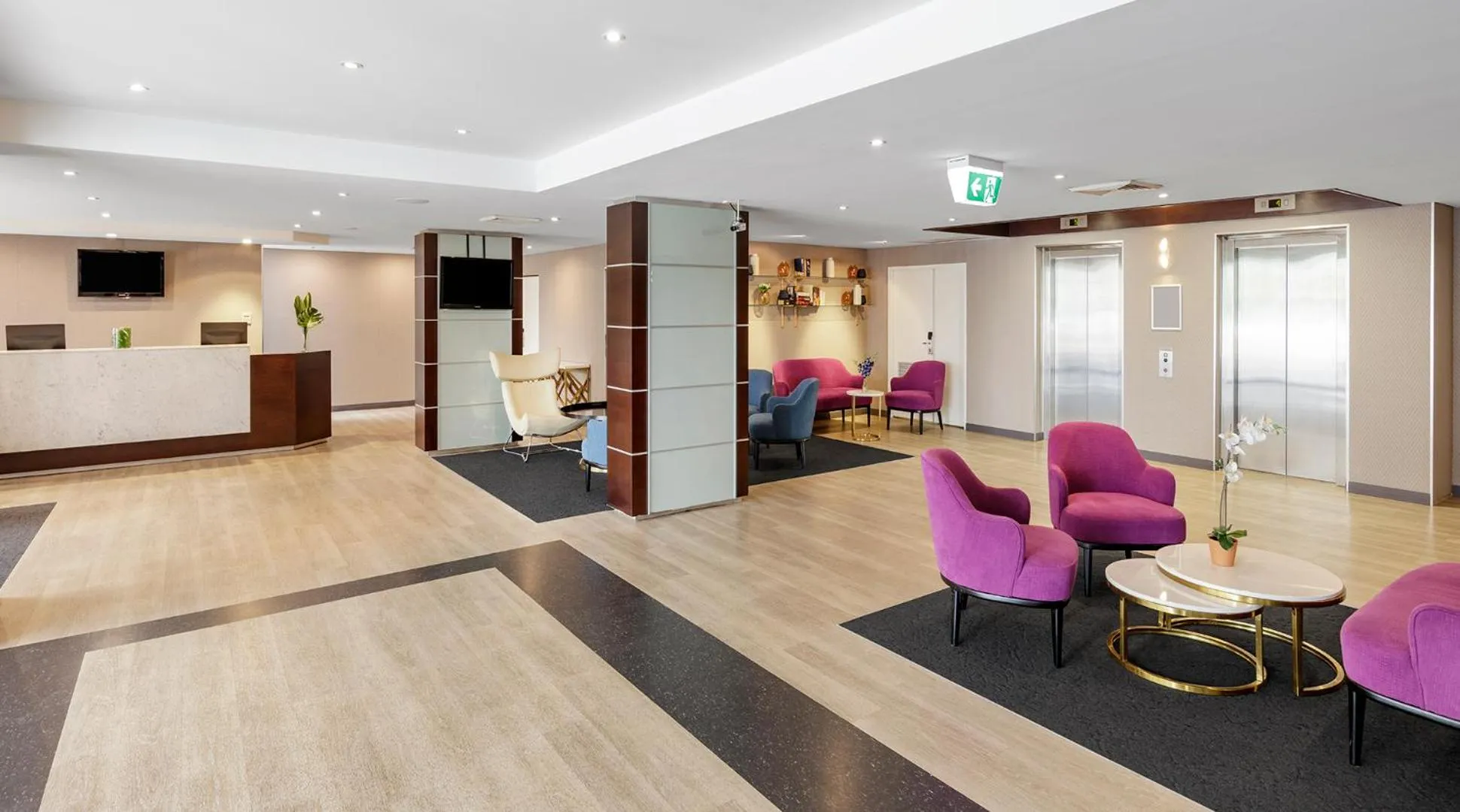 Lobby or reception in Oaks Sydney North Ryde Suites