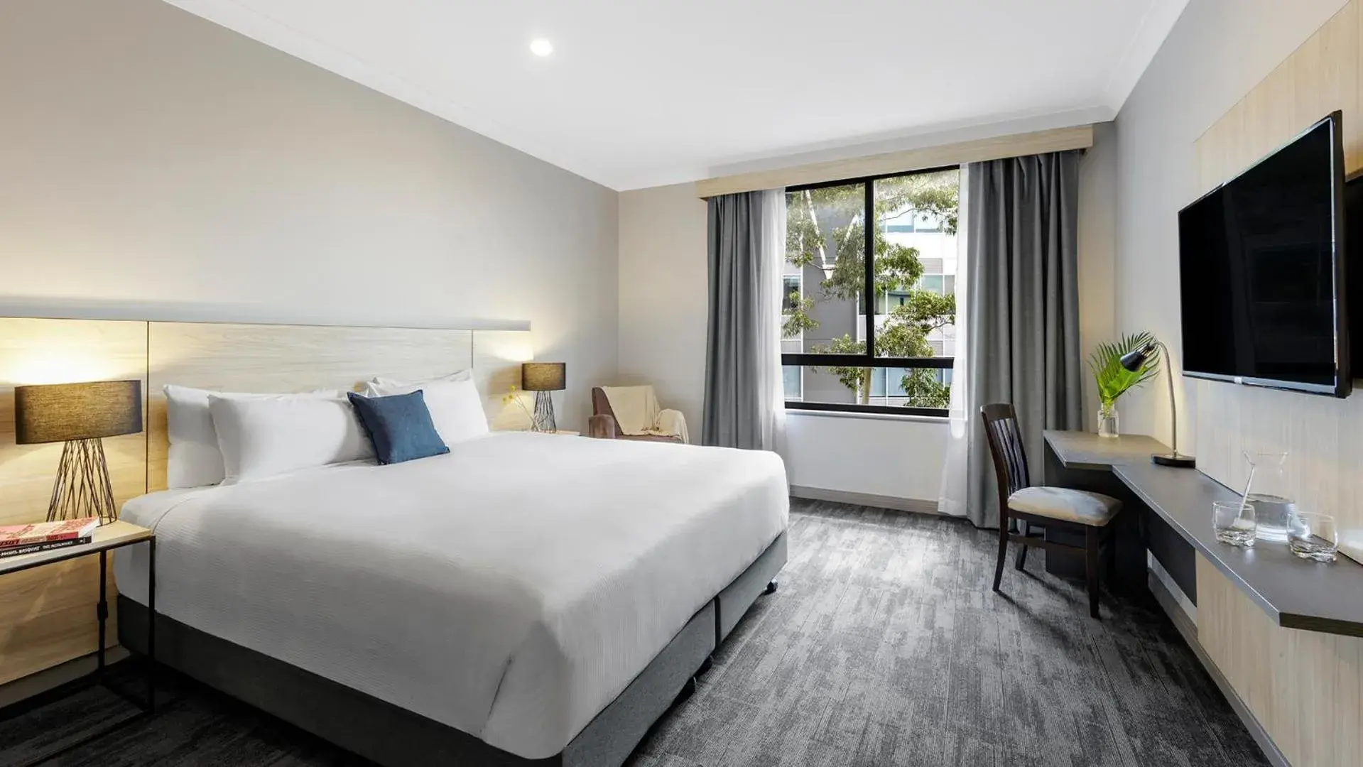 Executive Studio in Oaks Sydney North Ryde Suites Executive Studio in Oaks Sydney North Ryde Suites