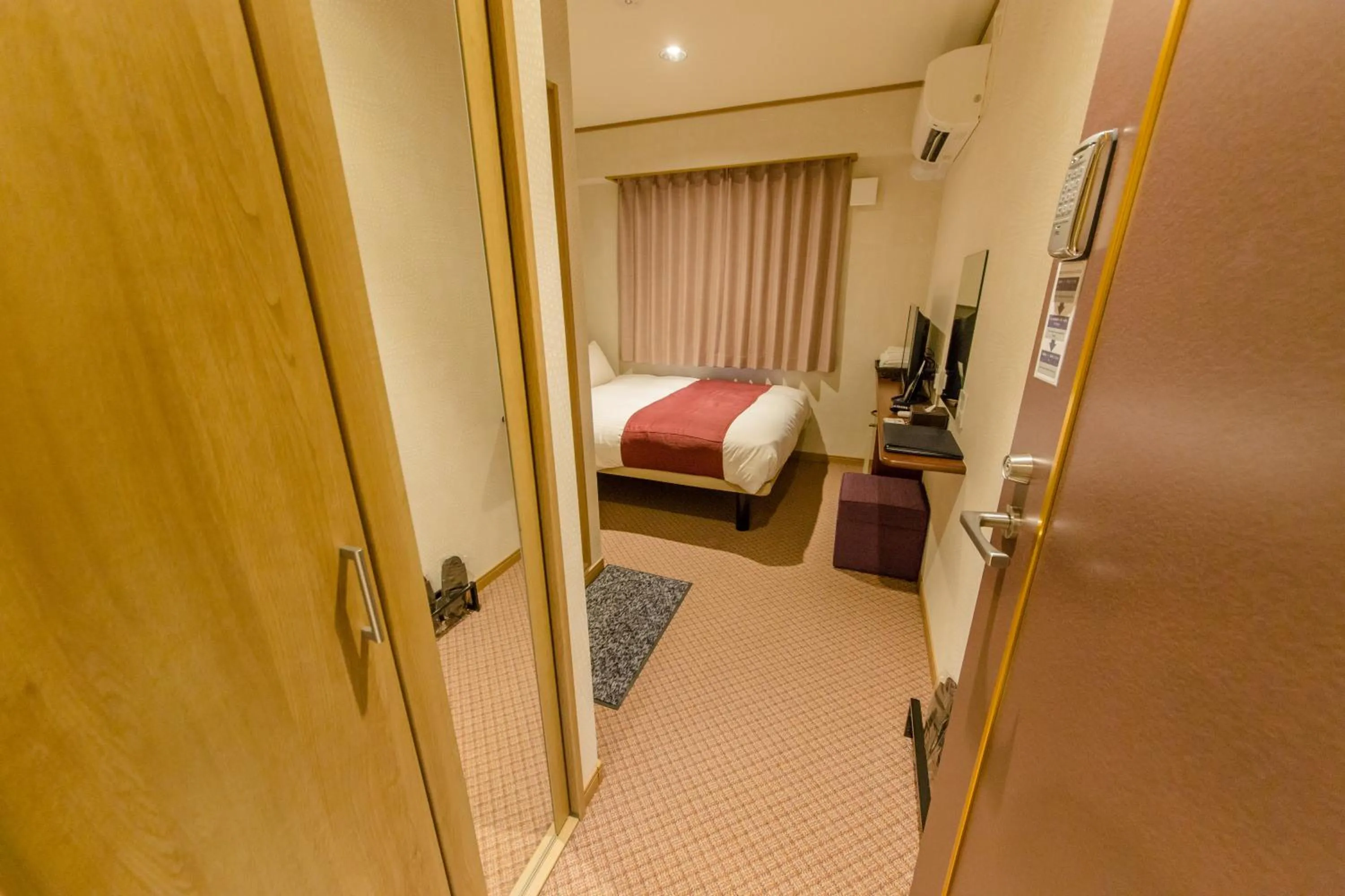 Bedroom, Bathroom in Cutter INN KYOTO