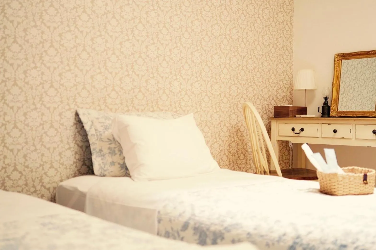 Bed in L'AtelieR Guest House Yonago