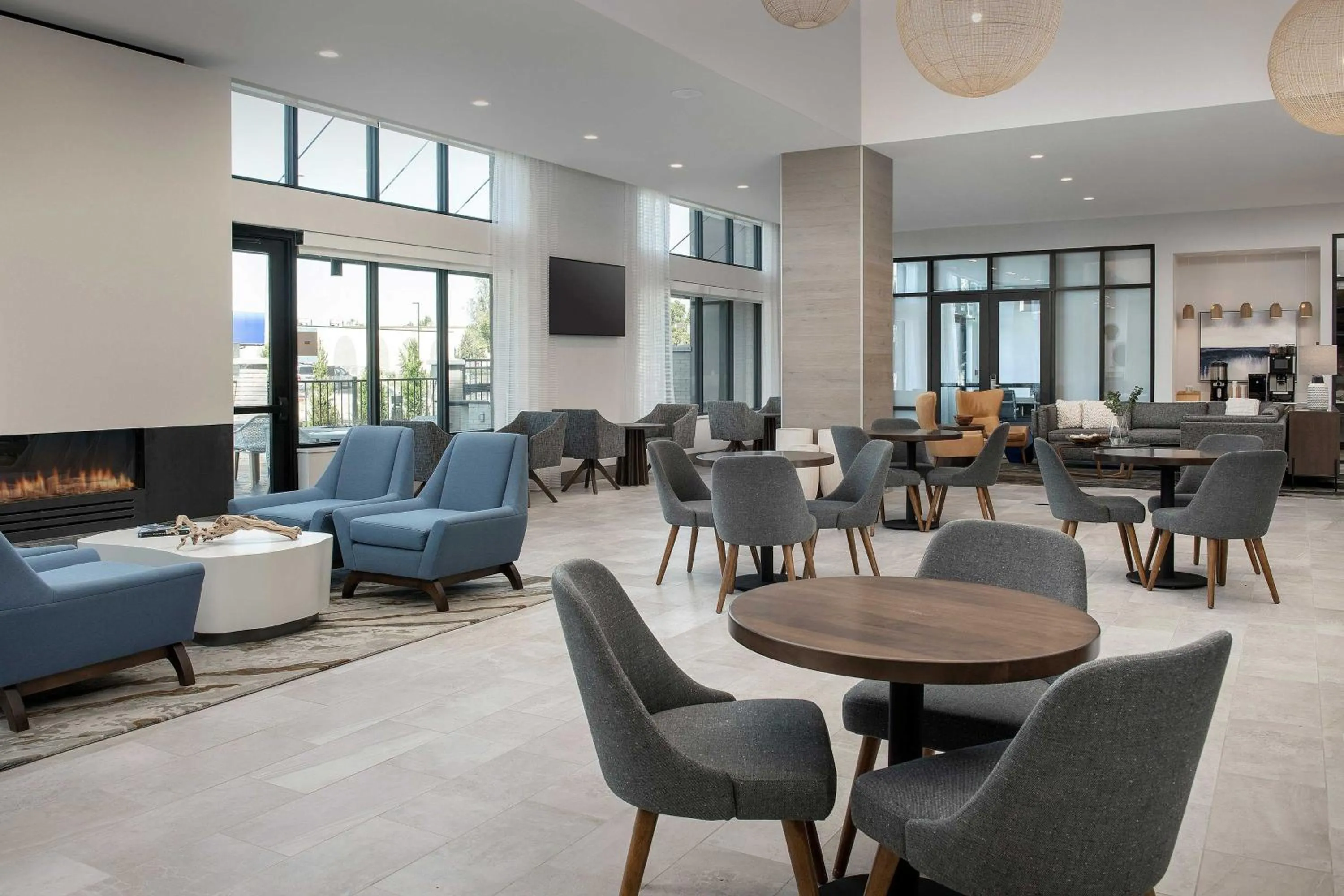 Lobby or reception in Element Seattle Sea-Tac Airport